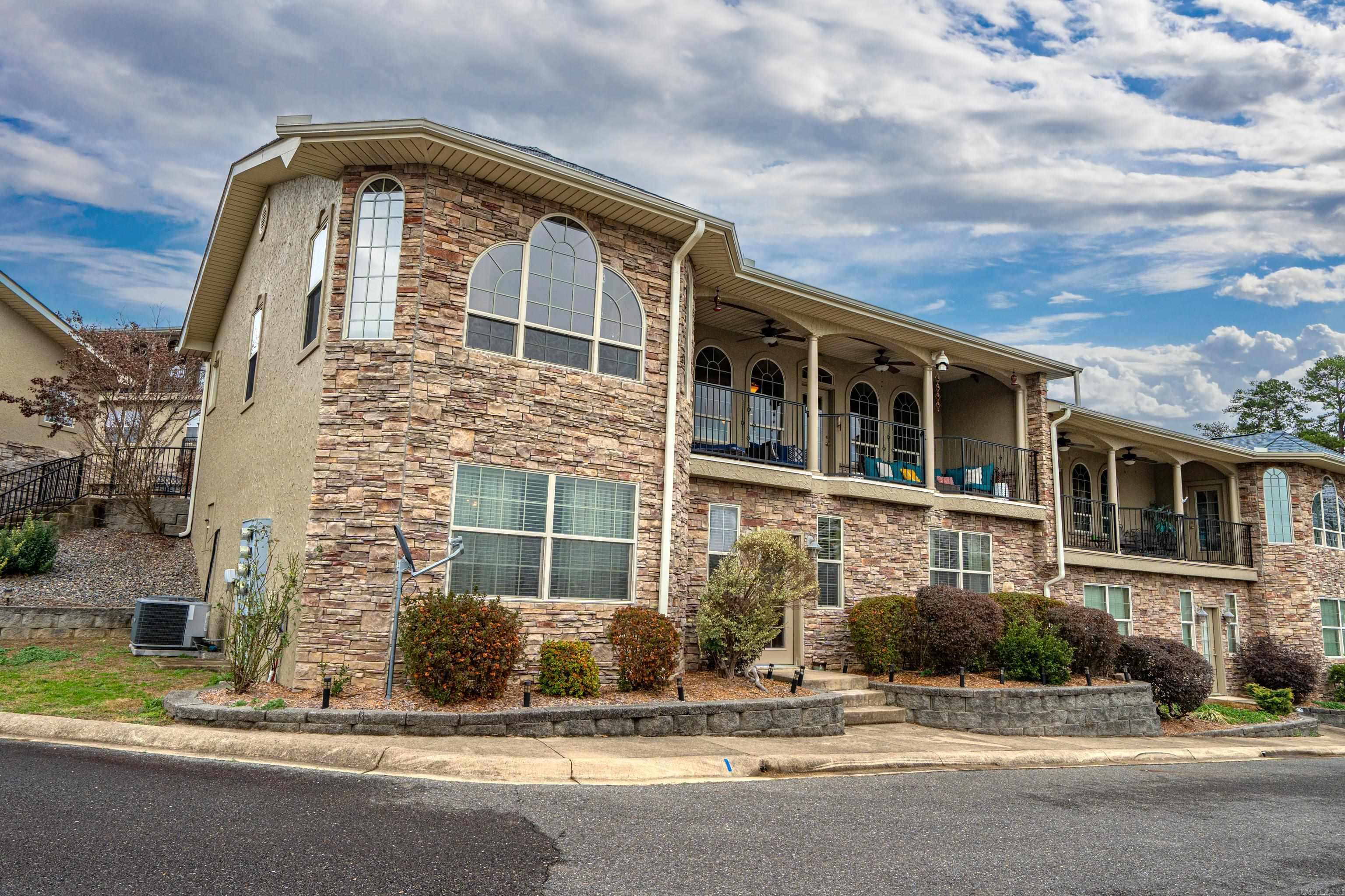 620 Grand Point  Hot Springs, AR