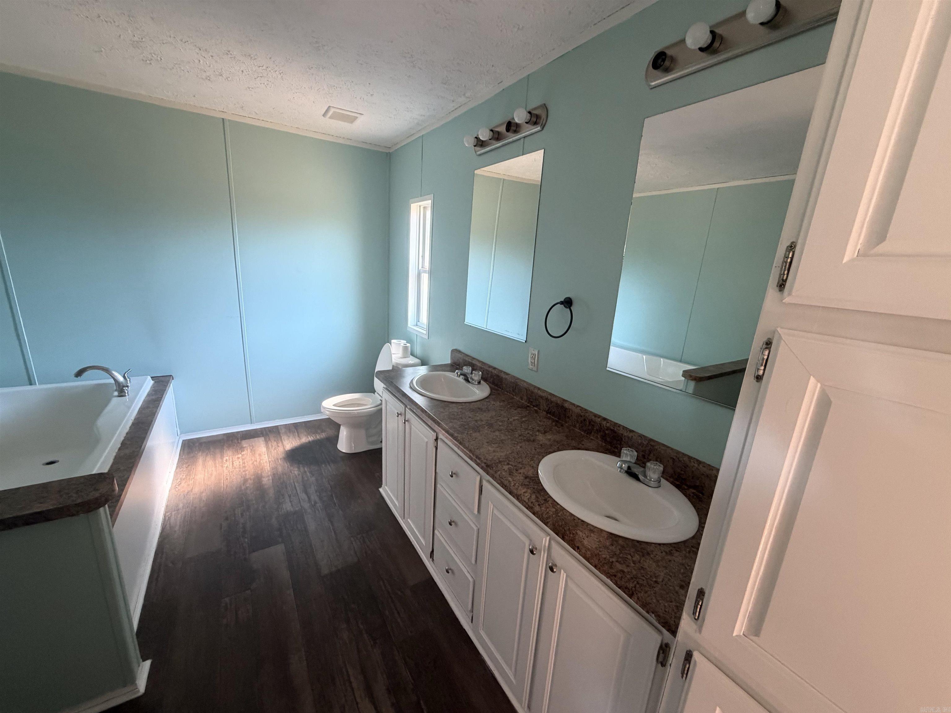 3040 NCTR  Redfield, AR