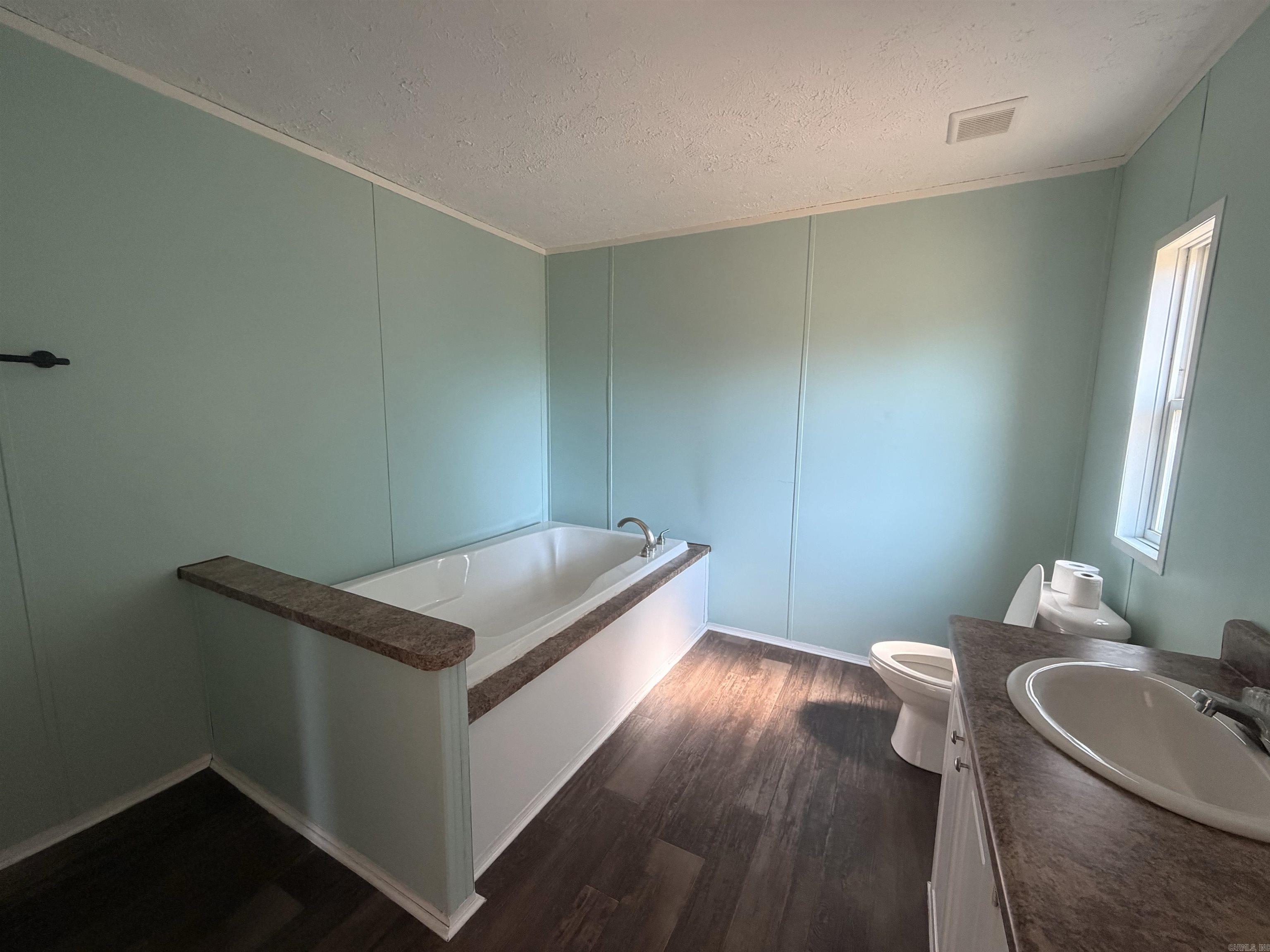 3040 NCTR  Redfield, AR