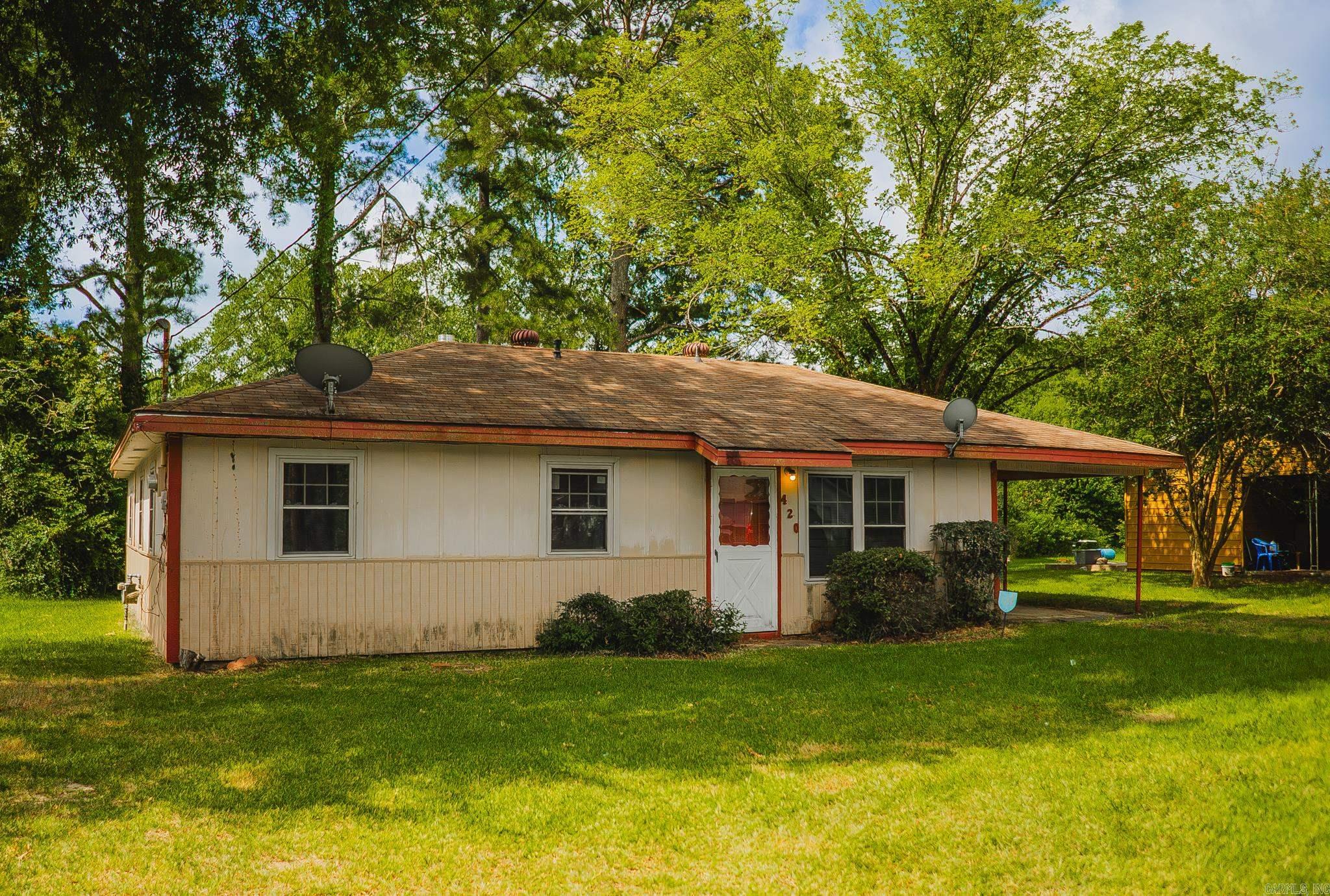 420 E Oakland St  Monticello, AR