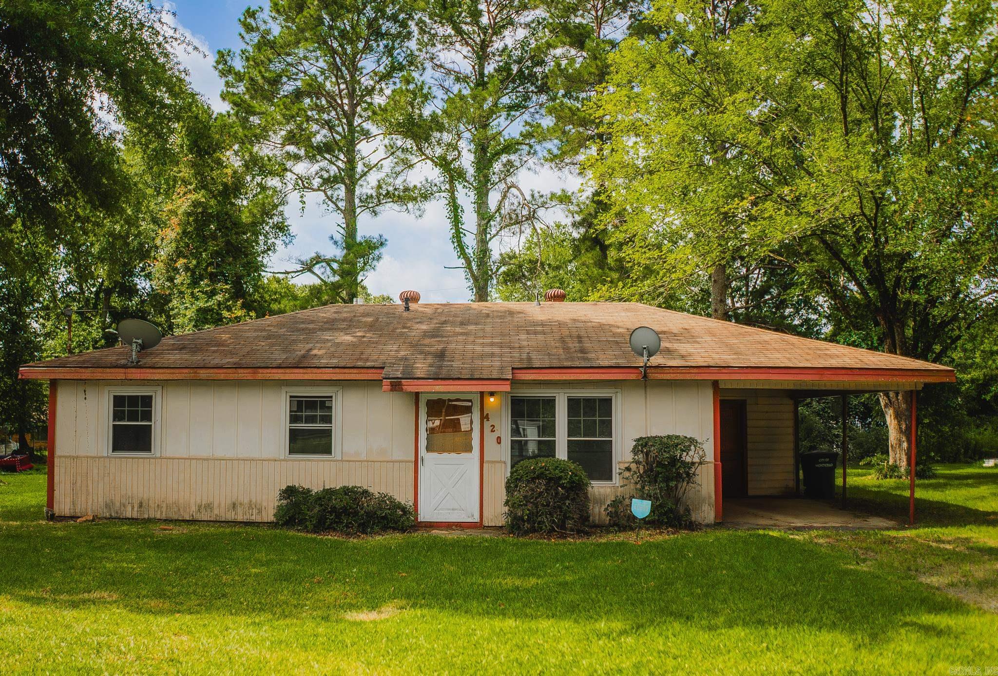 420 E Oakland St  Monticello, AR