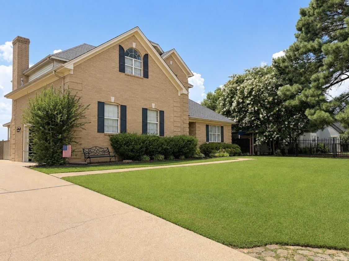 105 River Oaks Court  Searcy, AR