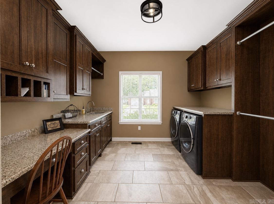 105 River Oaks Court  Searcy, AR
