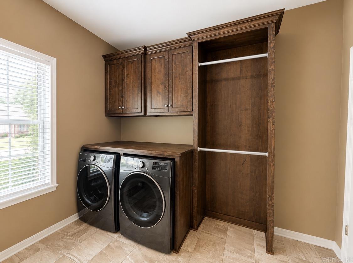 105 River Oaks Court  Searcy, AR