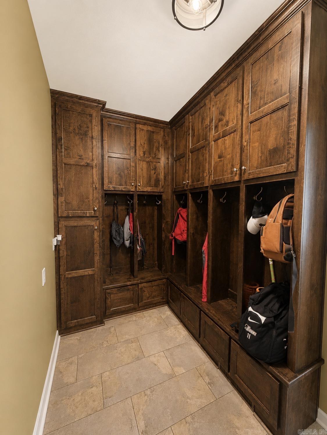 105 River Oaks Court  Searcy, AR