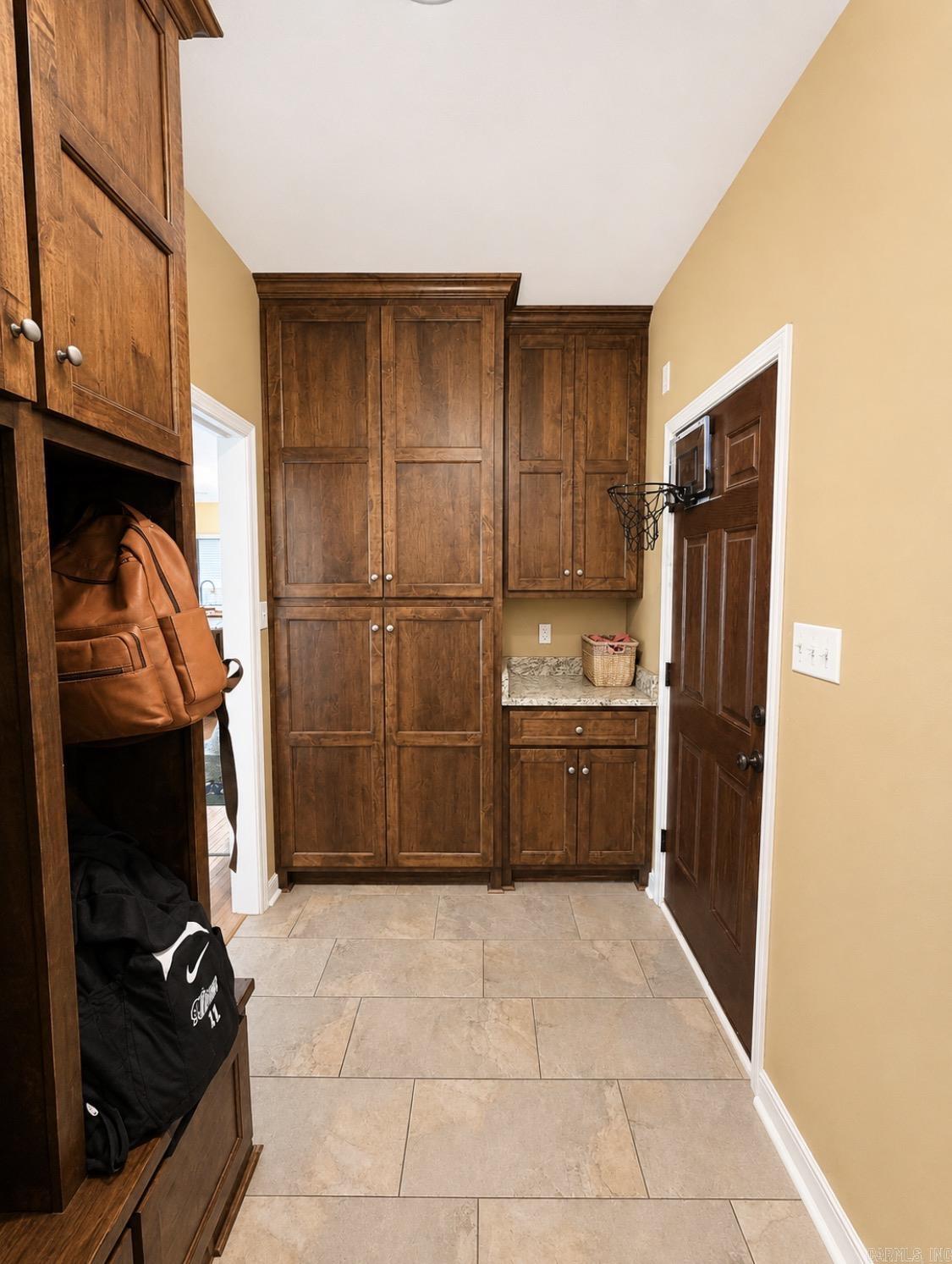 105 River Oaks Court  Searcy, AR