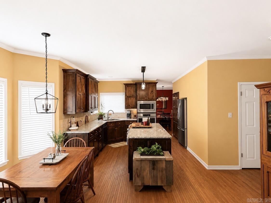 105 River Oaks Court  Searcy, AR
