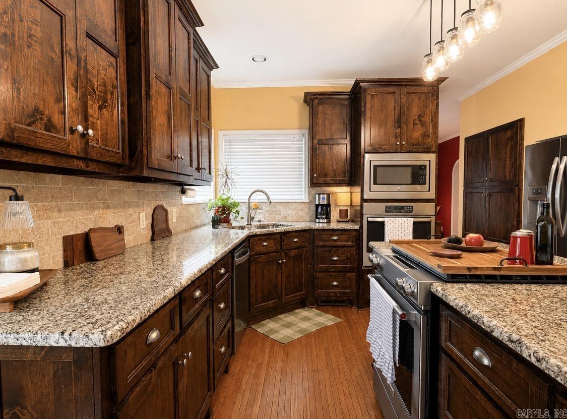 105 River Oaks Court  Searcy, AR