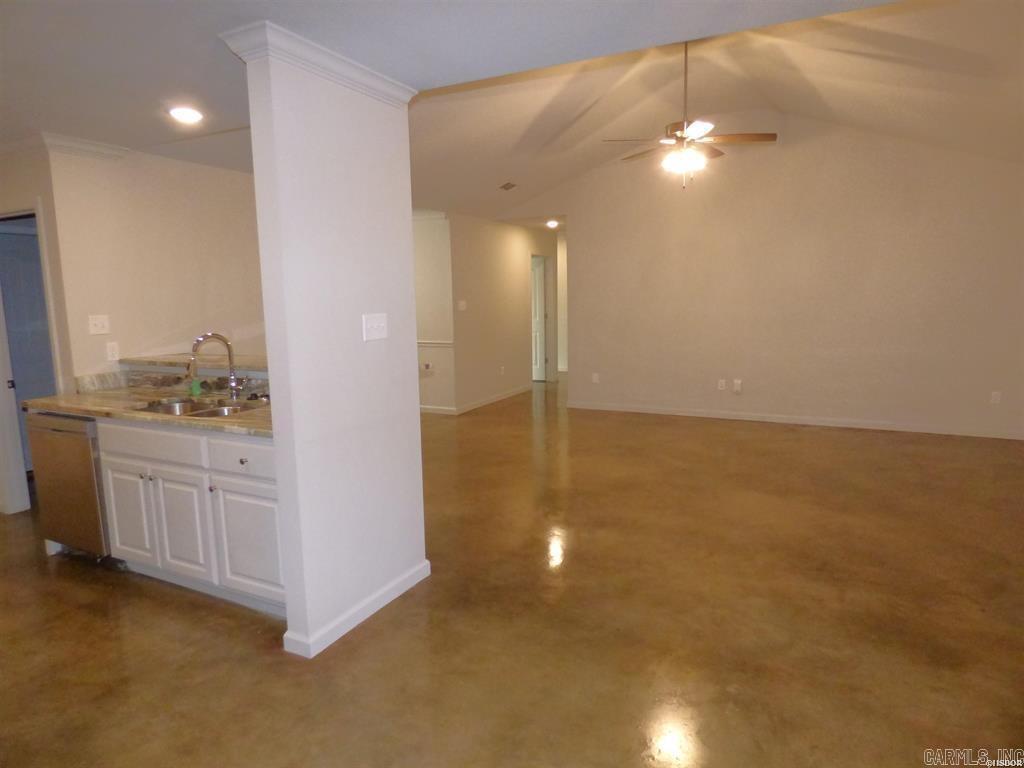 105 Kapalua  Haskell, AR