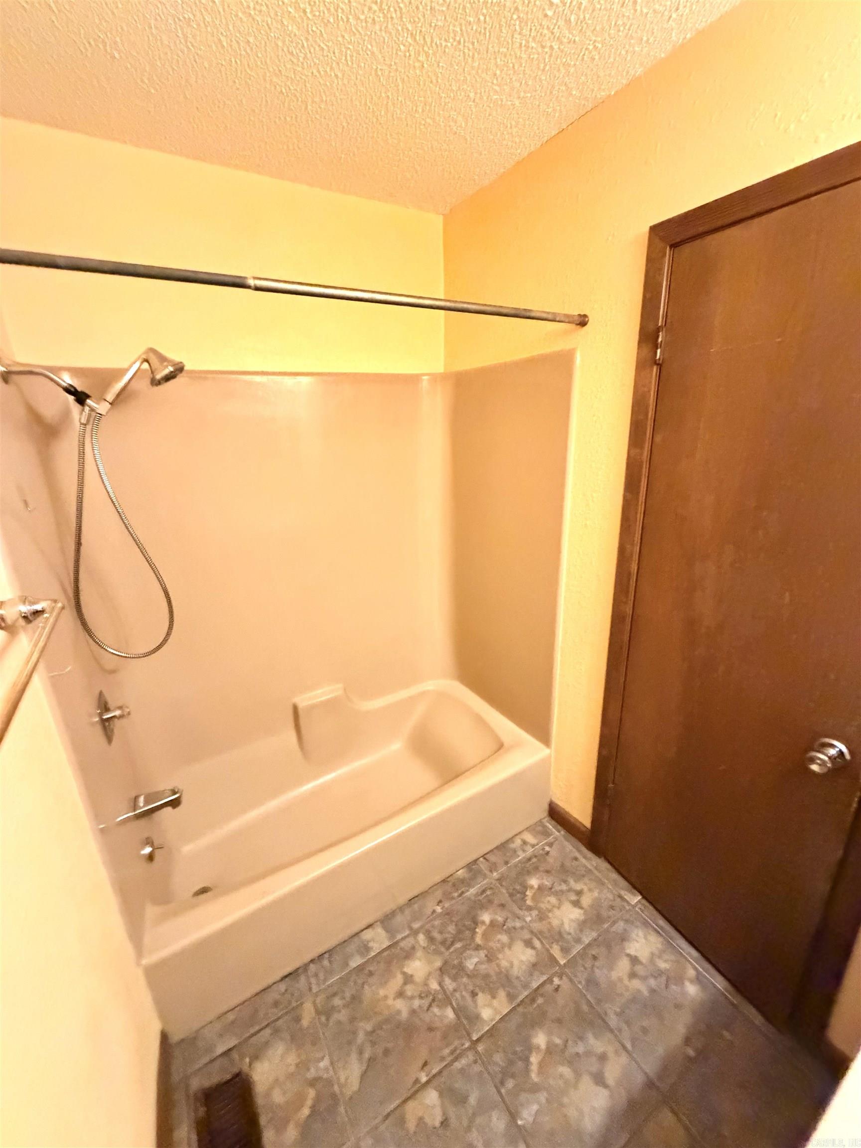 411 McKay  Hot Springs, AR
