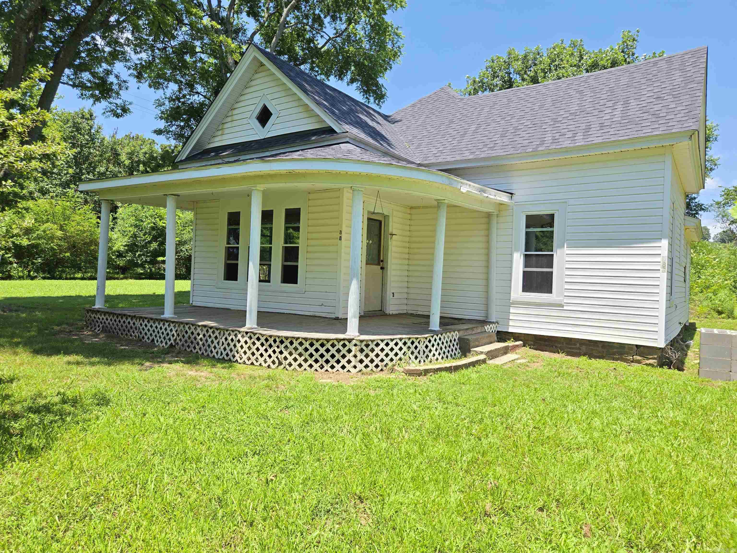 188 W Commercial  Ratcliff, AR