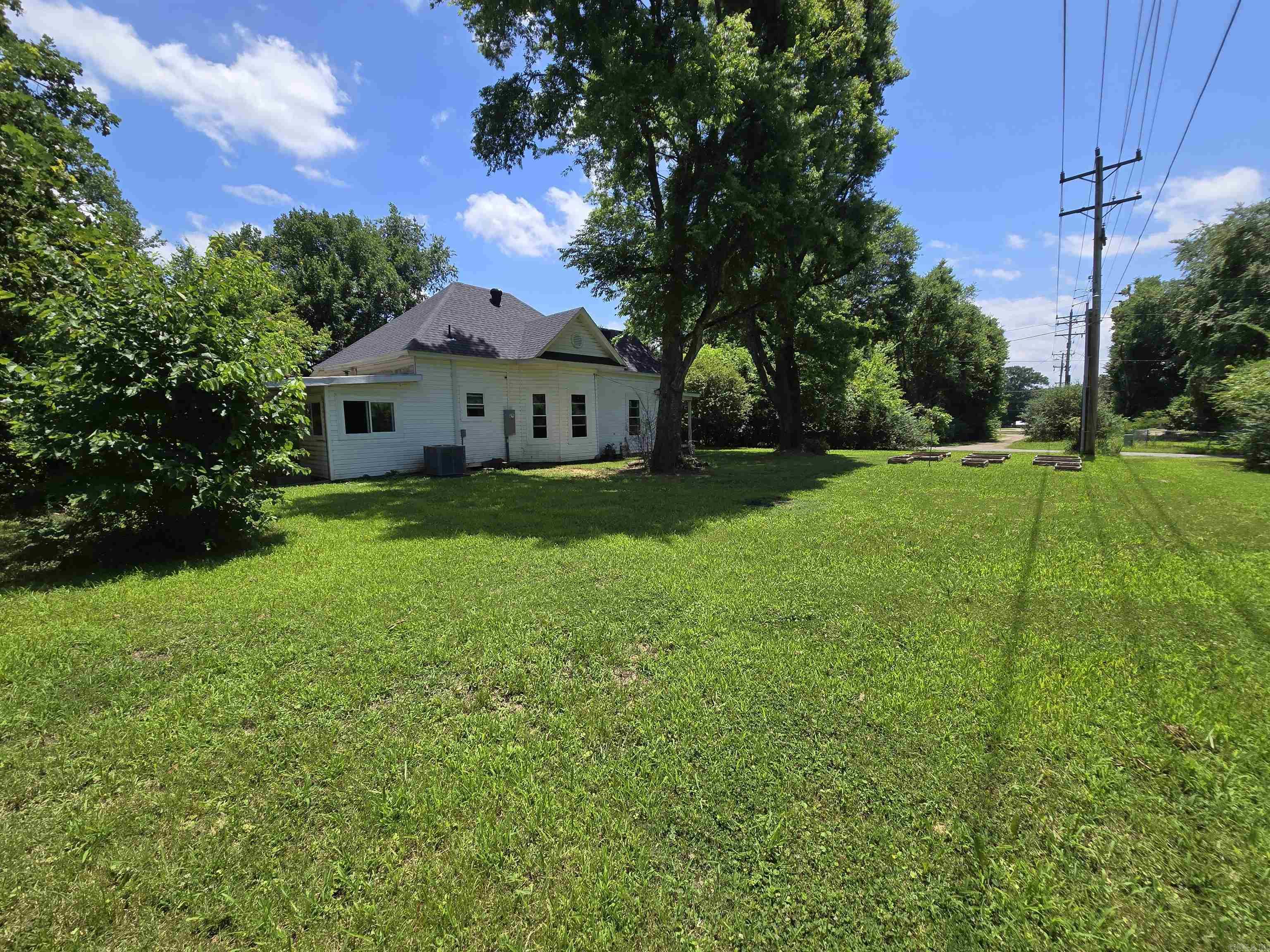 188 W Commercial  Ratcliff, AR