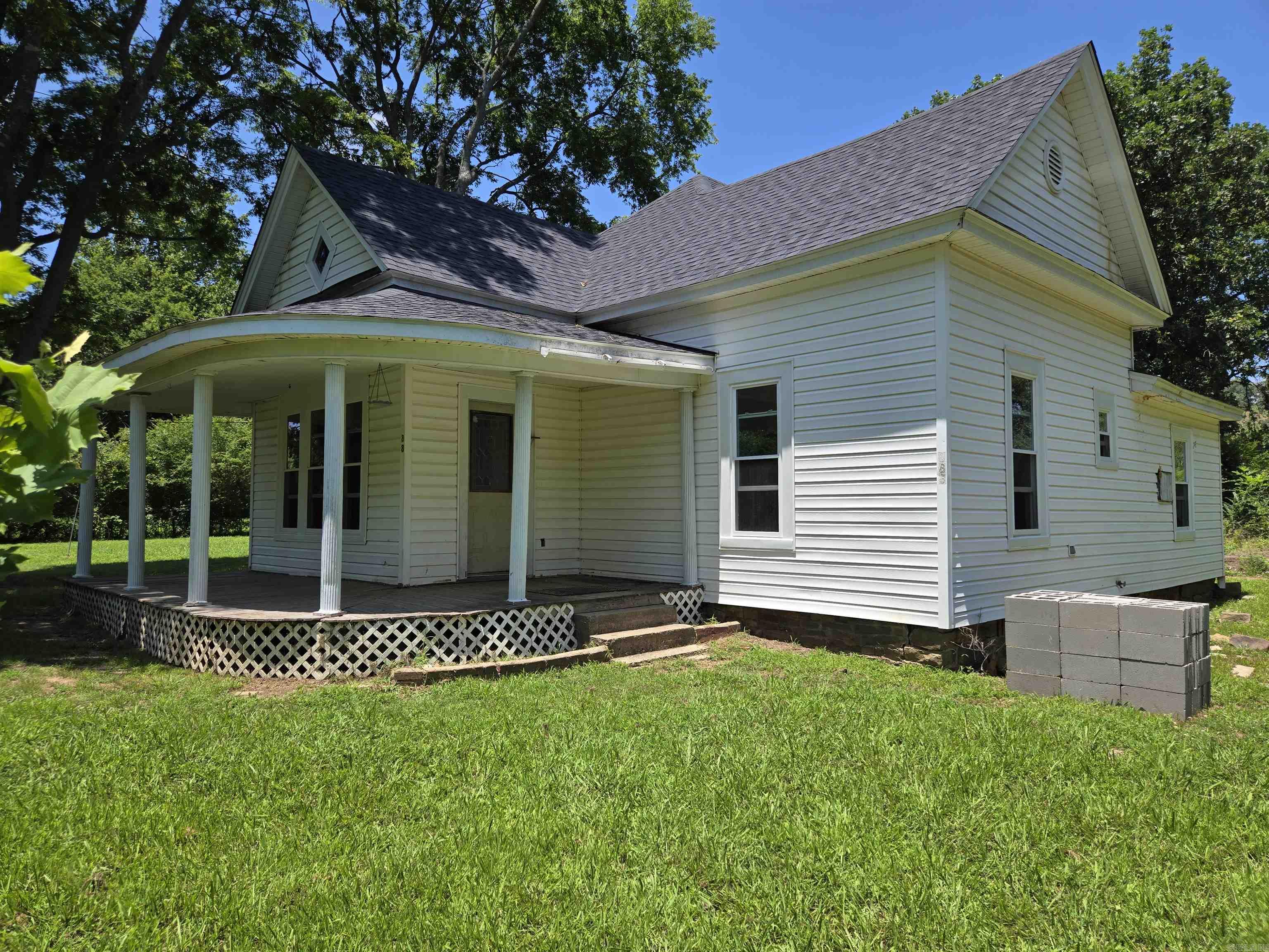 188 W Commercial  Ratcliff, AR