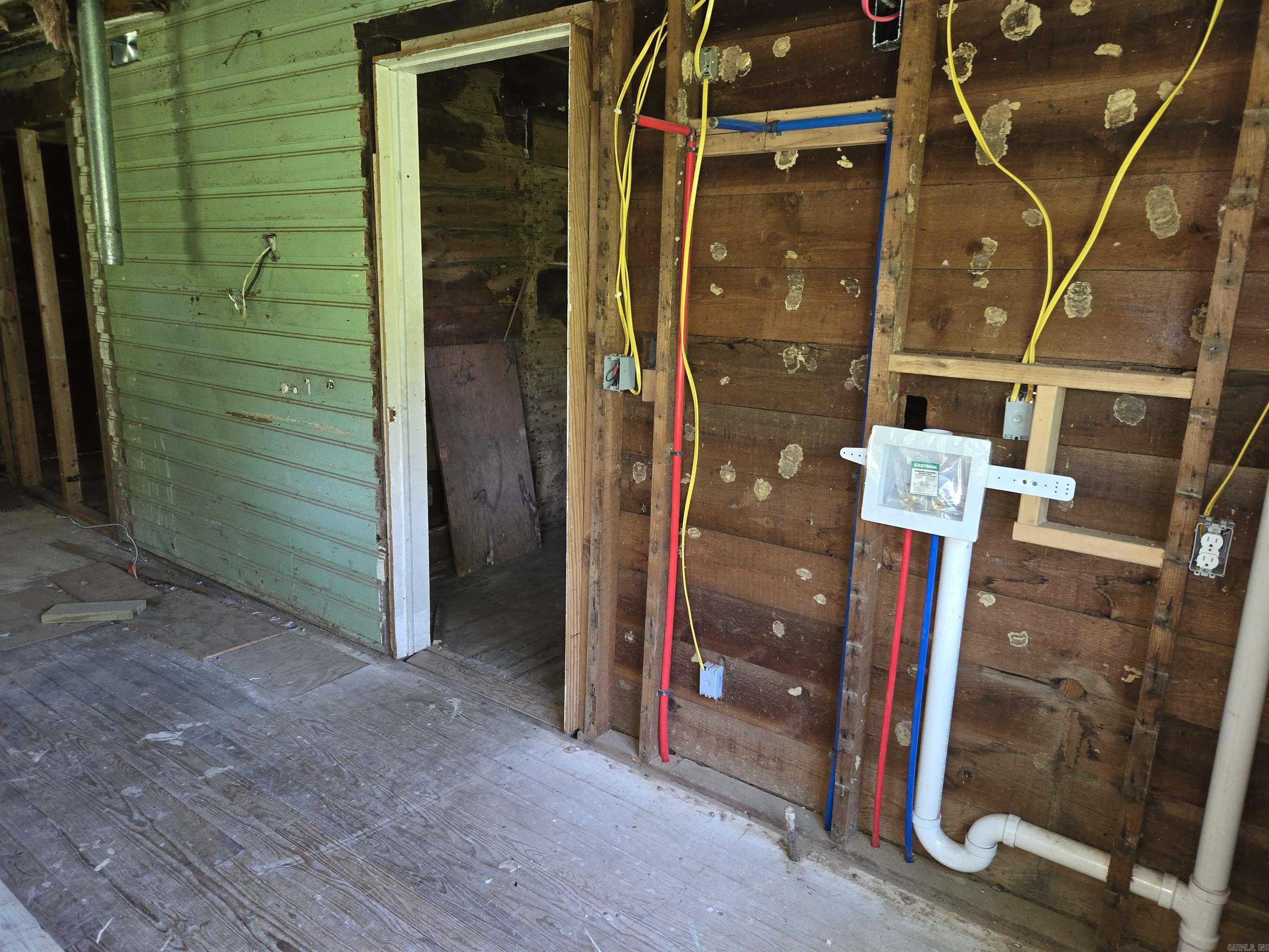 188 W Commercial  Ratcliff, AR