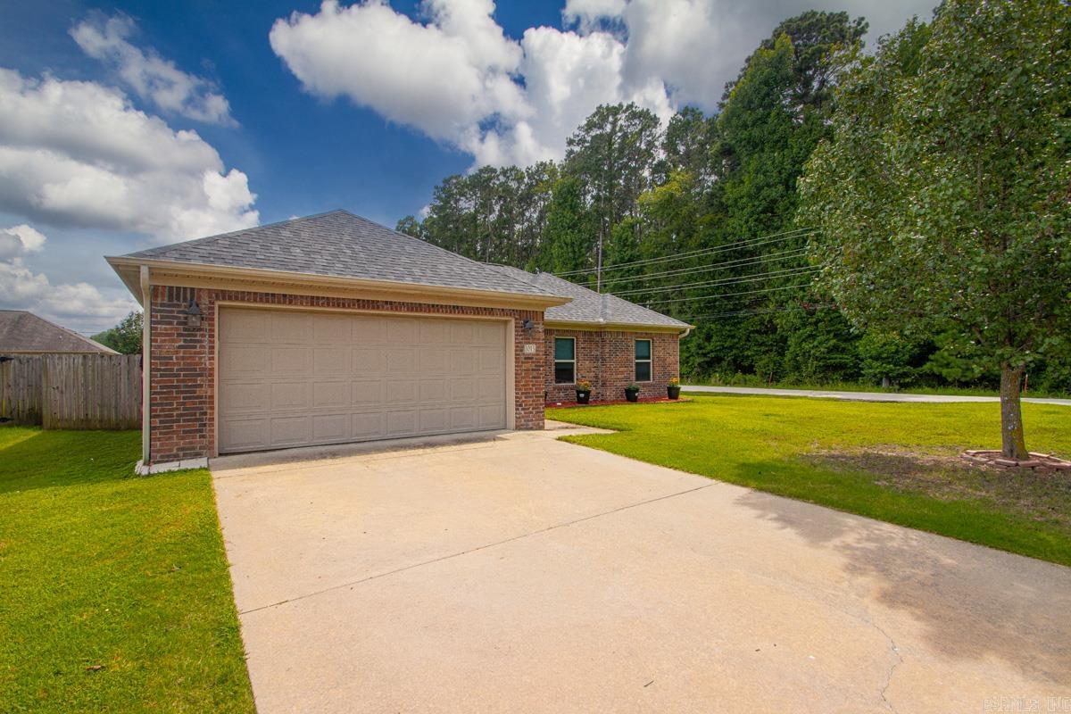 1013 Elkhart Loop  Bryant, AR
