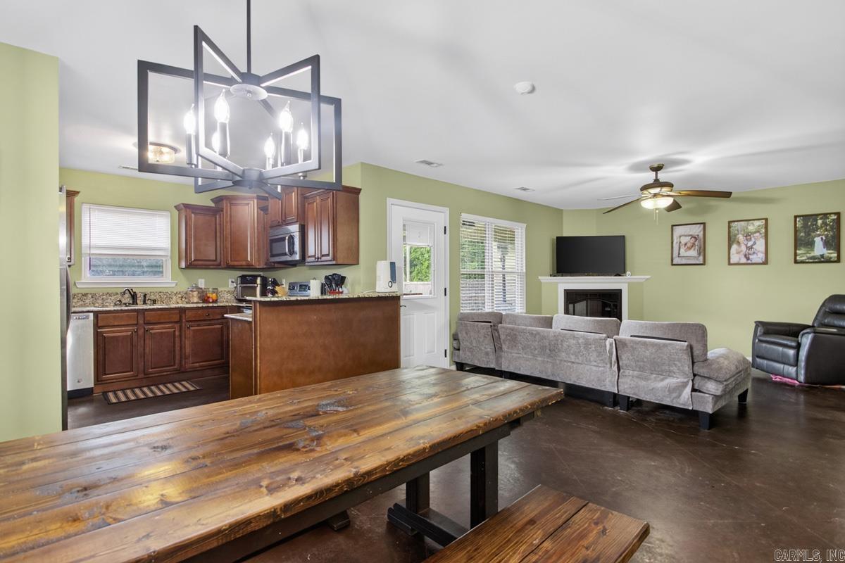 1013 Elkhart Loop  Bryant, AR