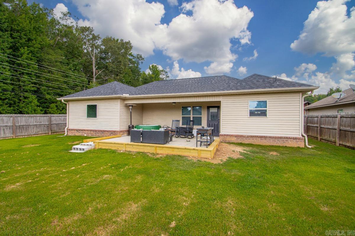 1013 Elkhart Loop  Bryant, AR