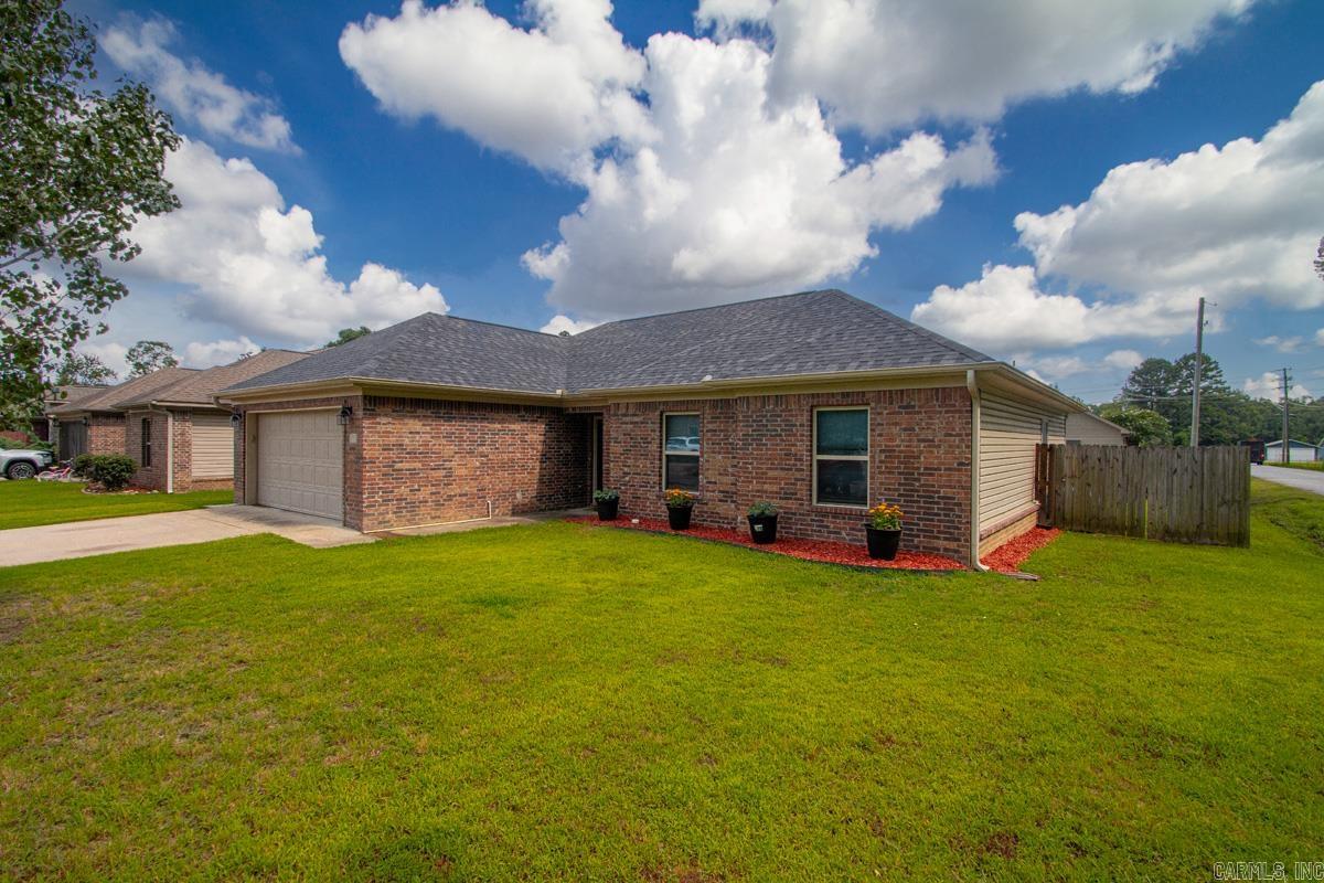 1013 Elkhart Loop  Bryant, AR