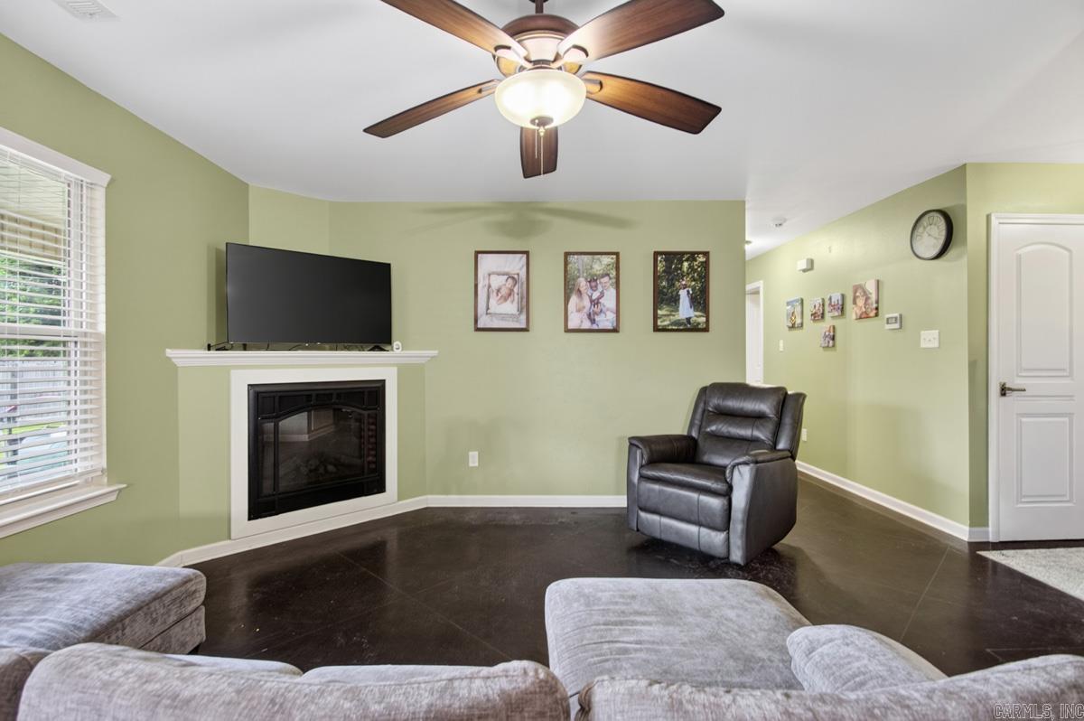 1013 Elkhart Loop  Bryant, AR