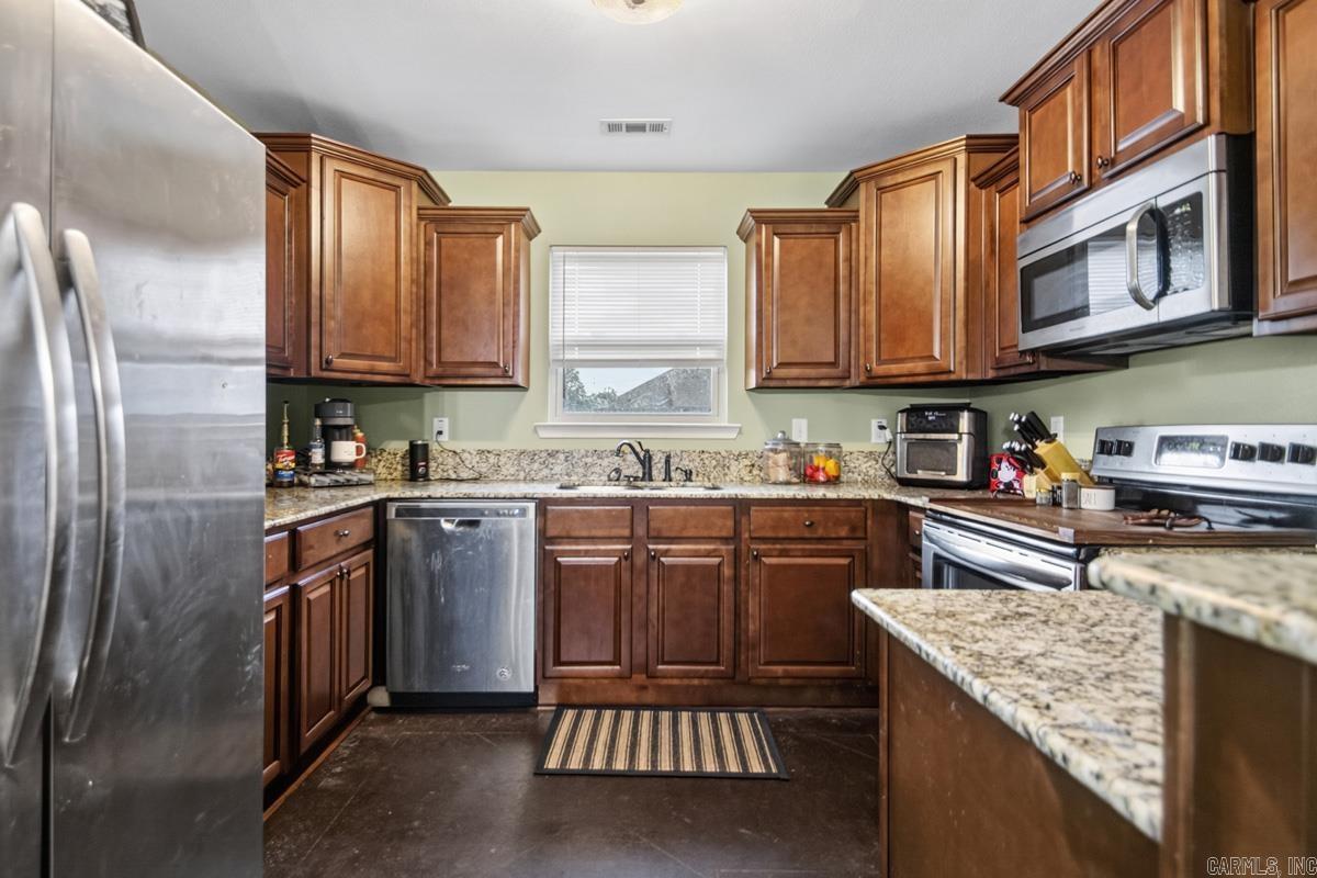 1013 Elkhart Loop  Bryant, AR
