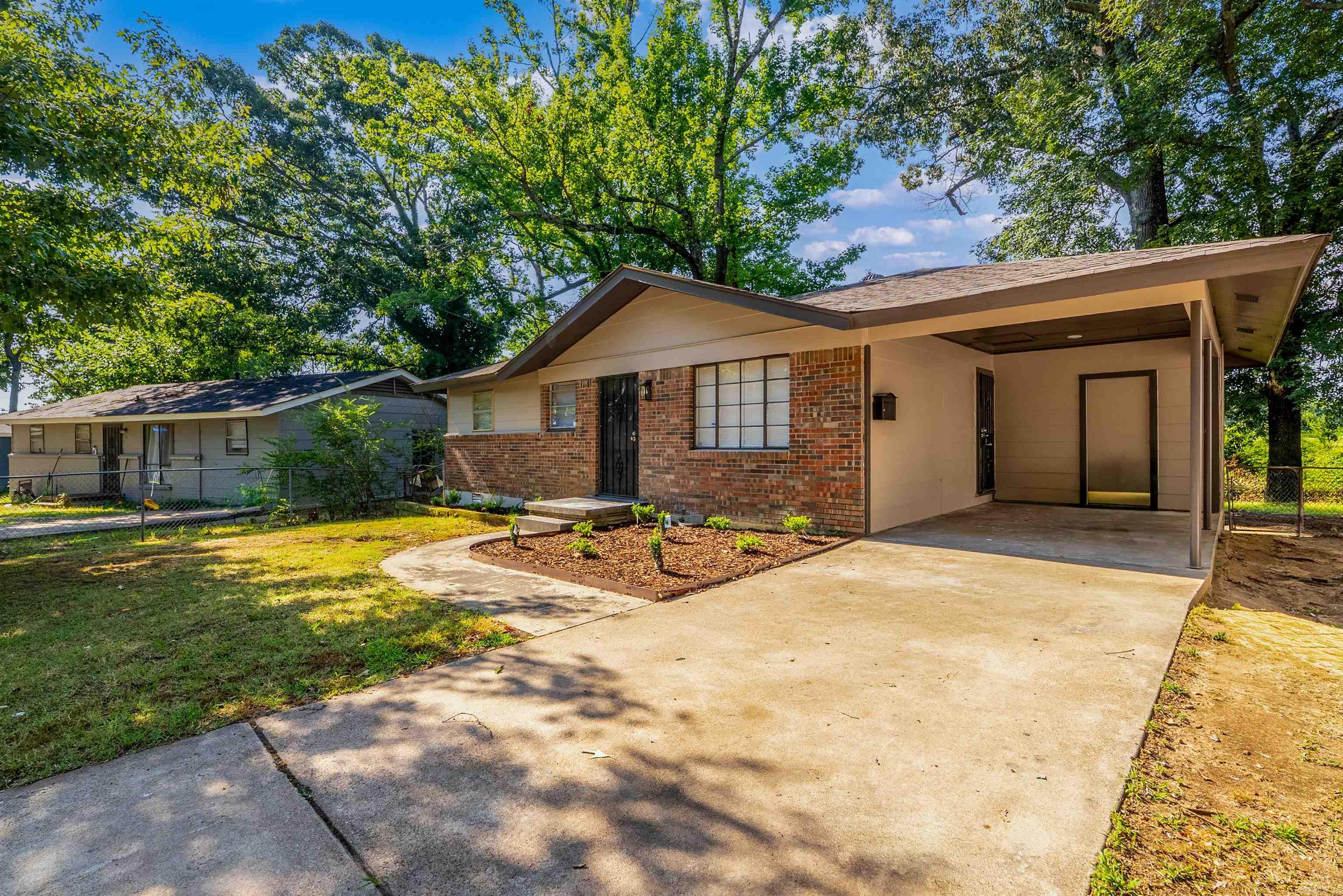 35 Clifton  Little Rock, AR