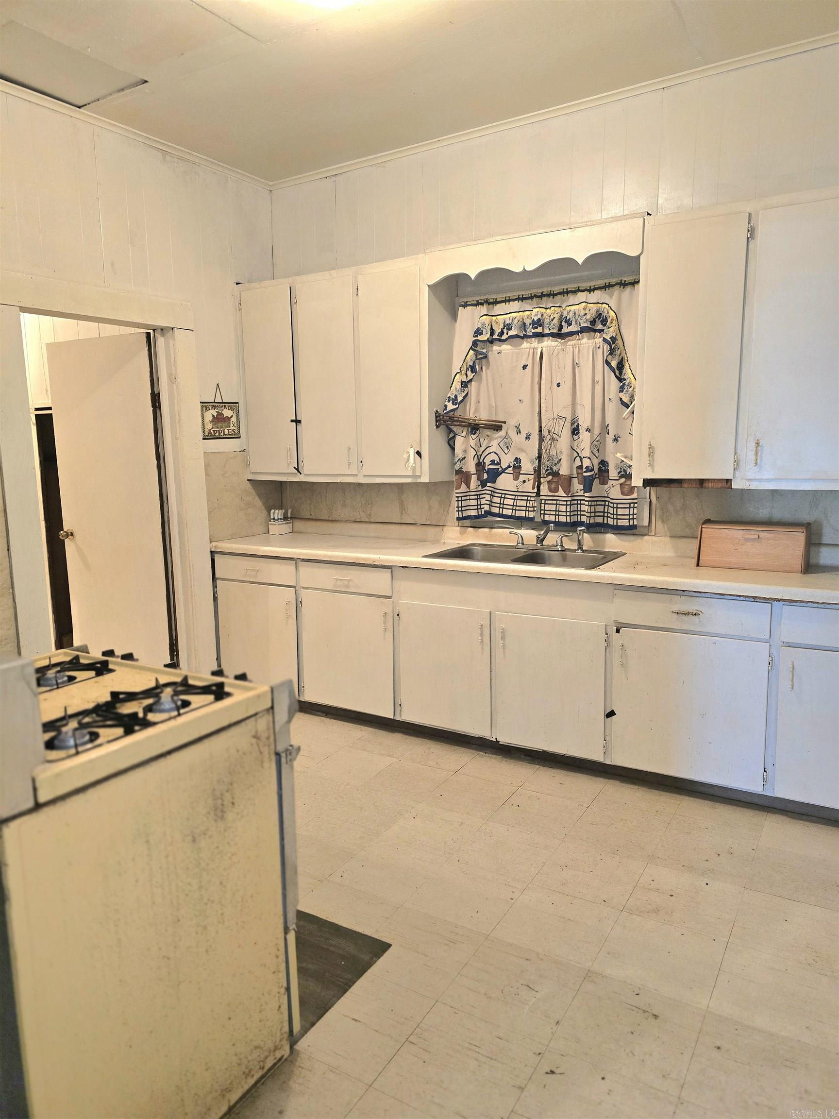 305 N school  Dermott, AR