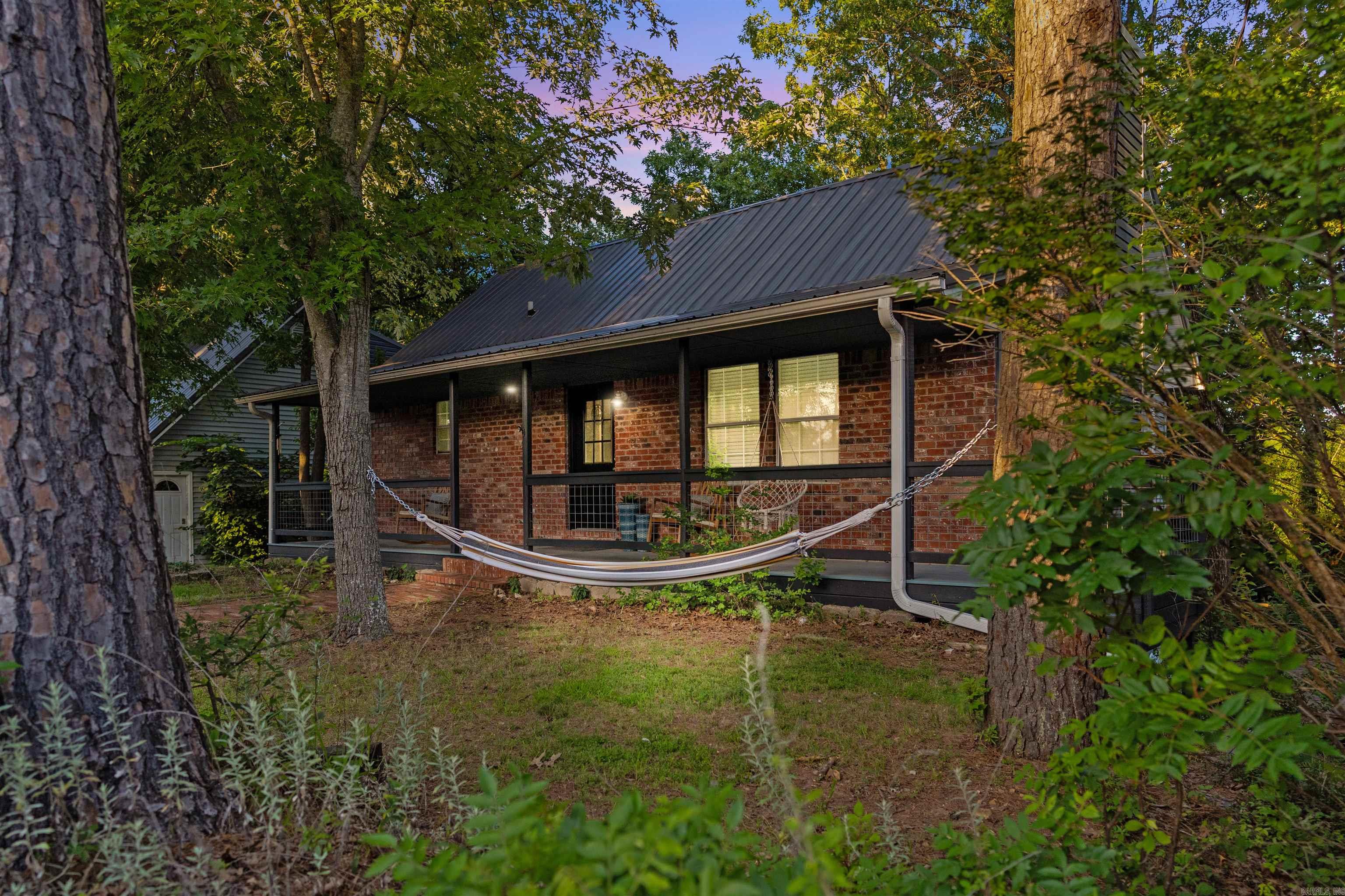 8210 Chestnut  Rogers, AR