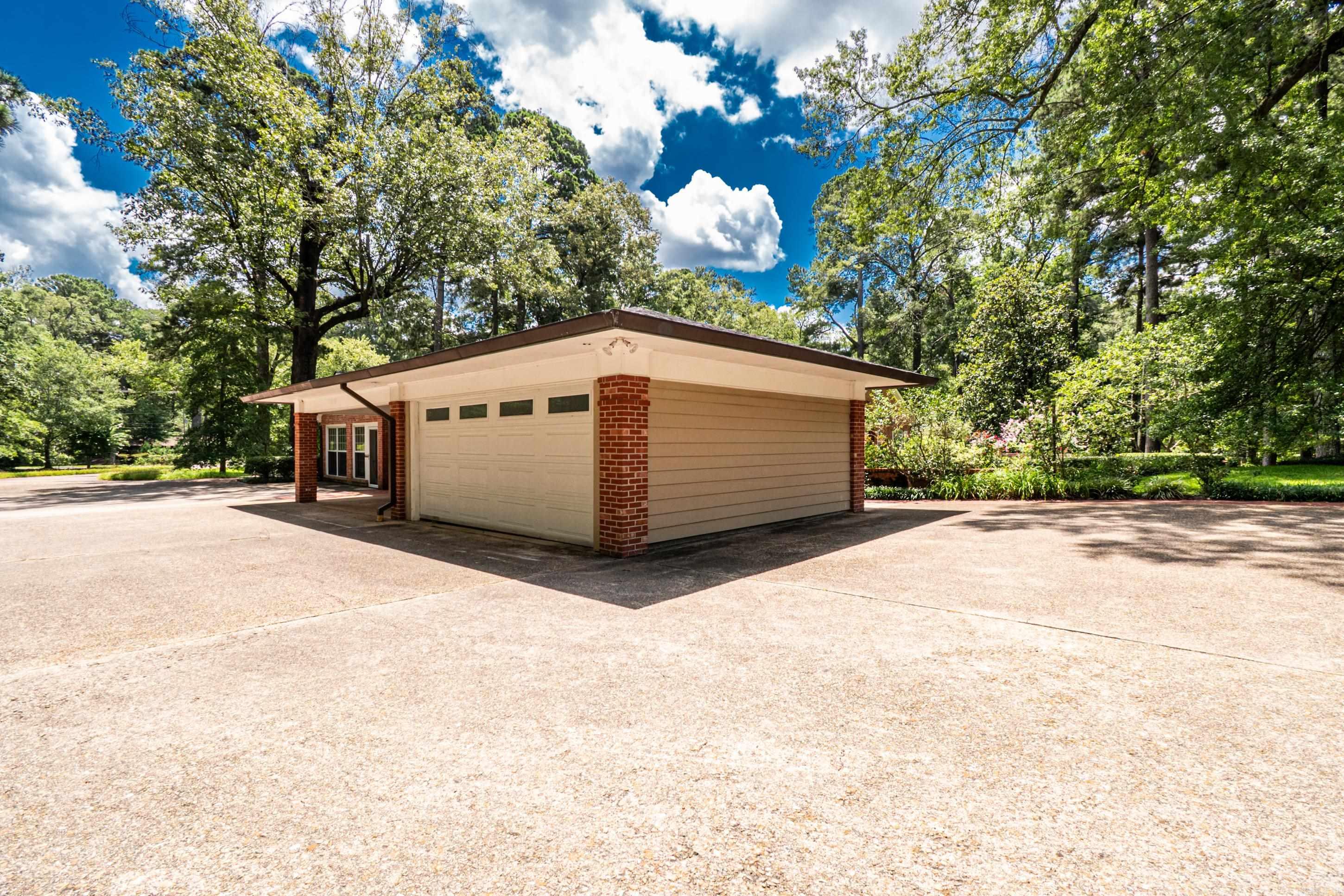 1700 N Calion Rd  El Dorado, AR