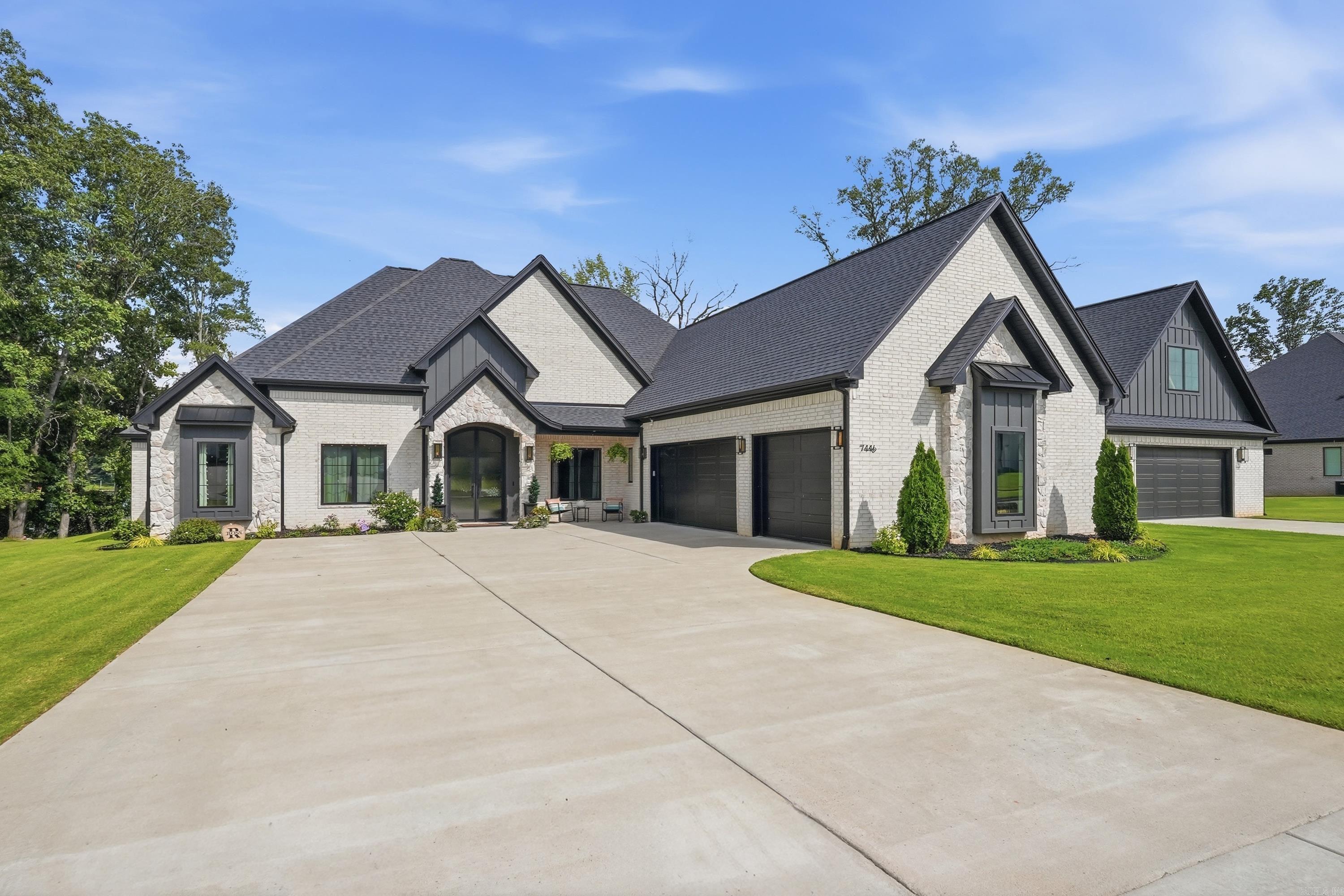 7446 Lake Point  Benton, AR
