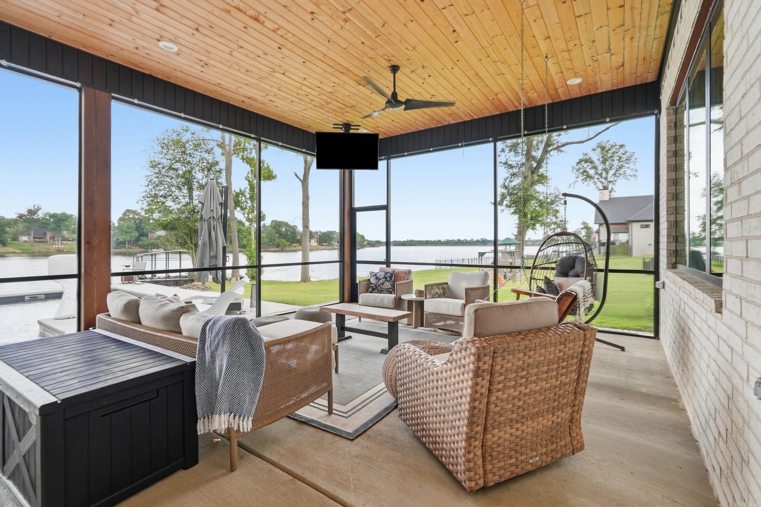 7446 Lake Point  Benton, AR