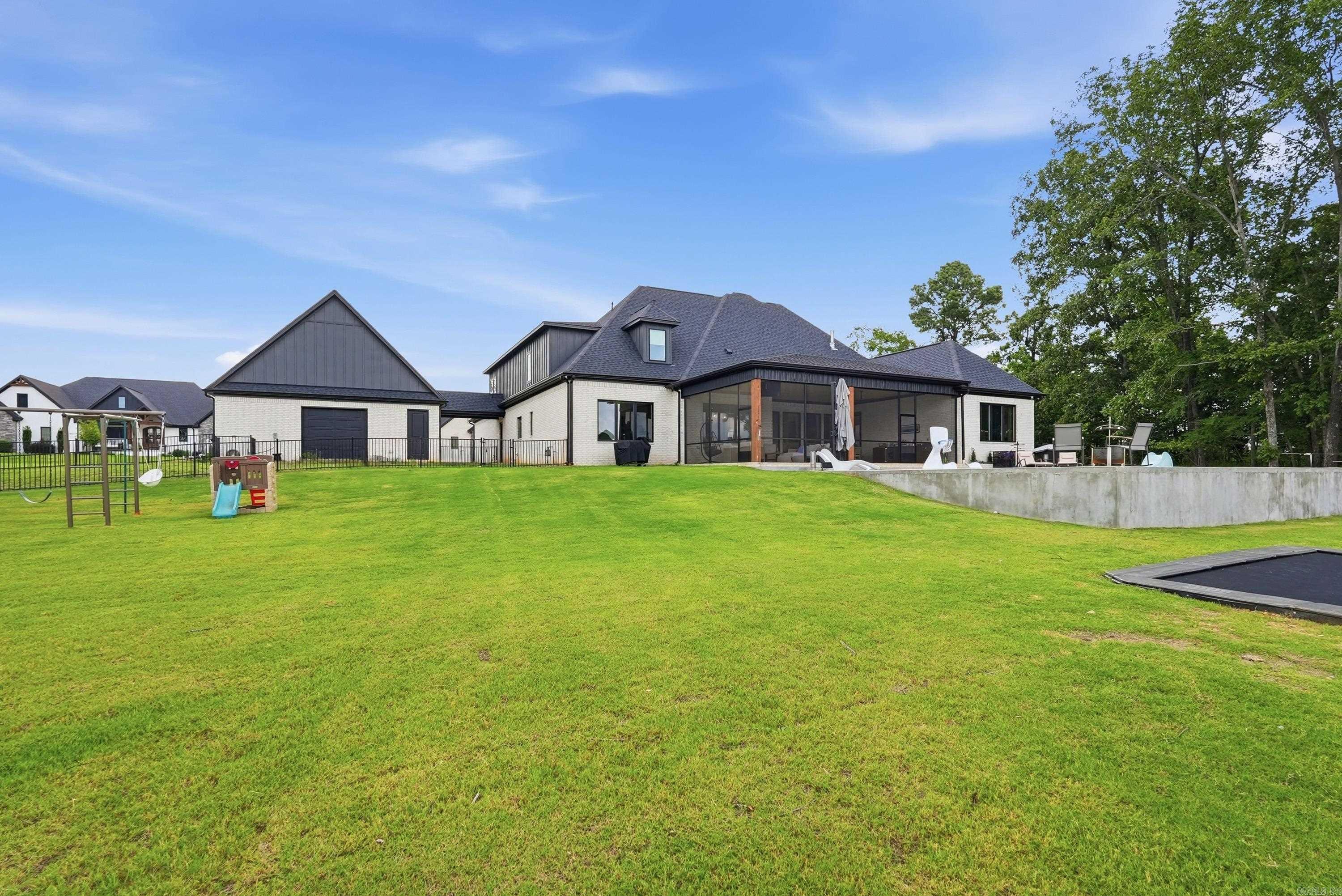 7446 Lake Point  Benton, AR