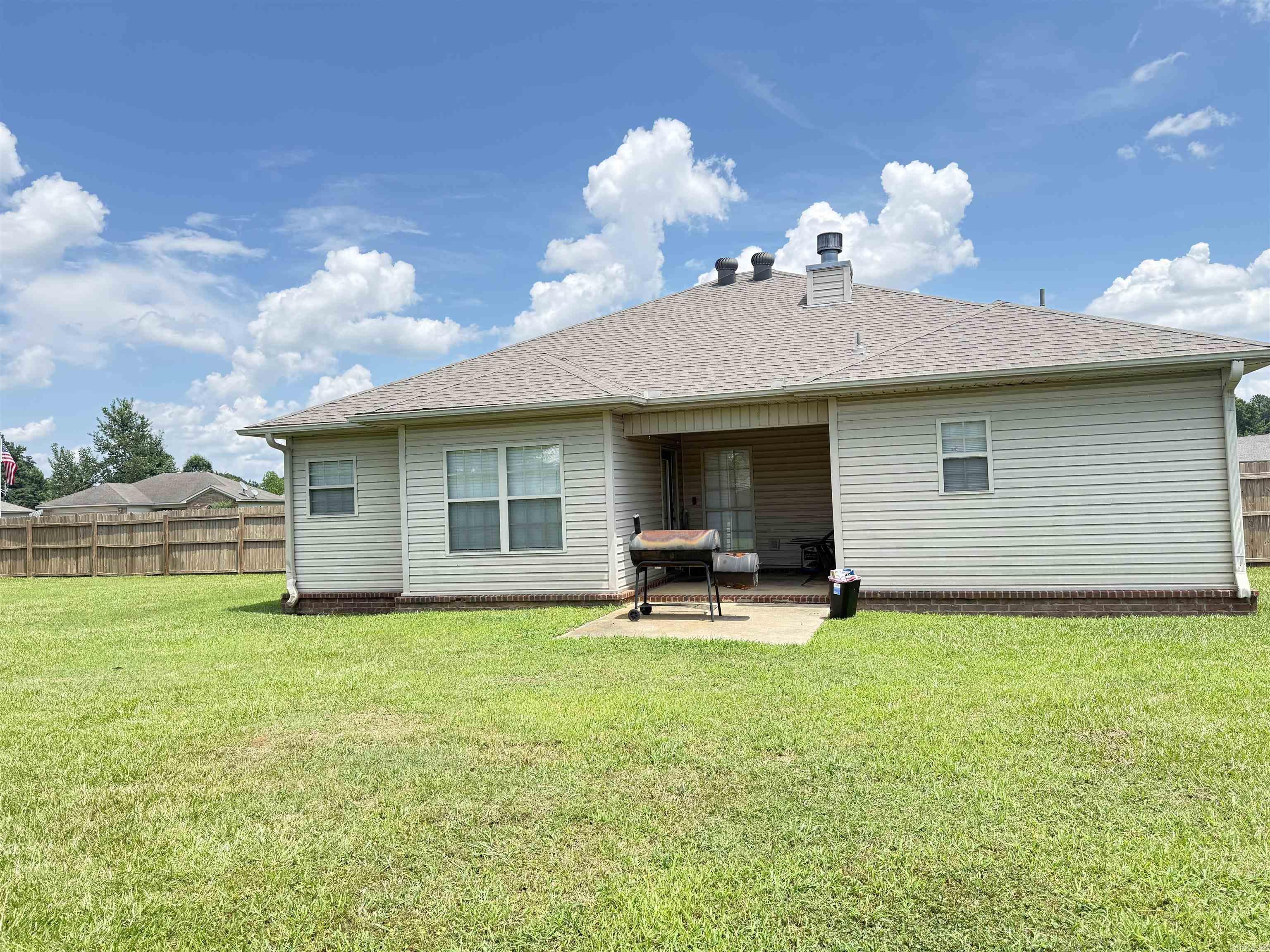 16 Lakeside  Ward, AR