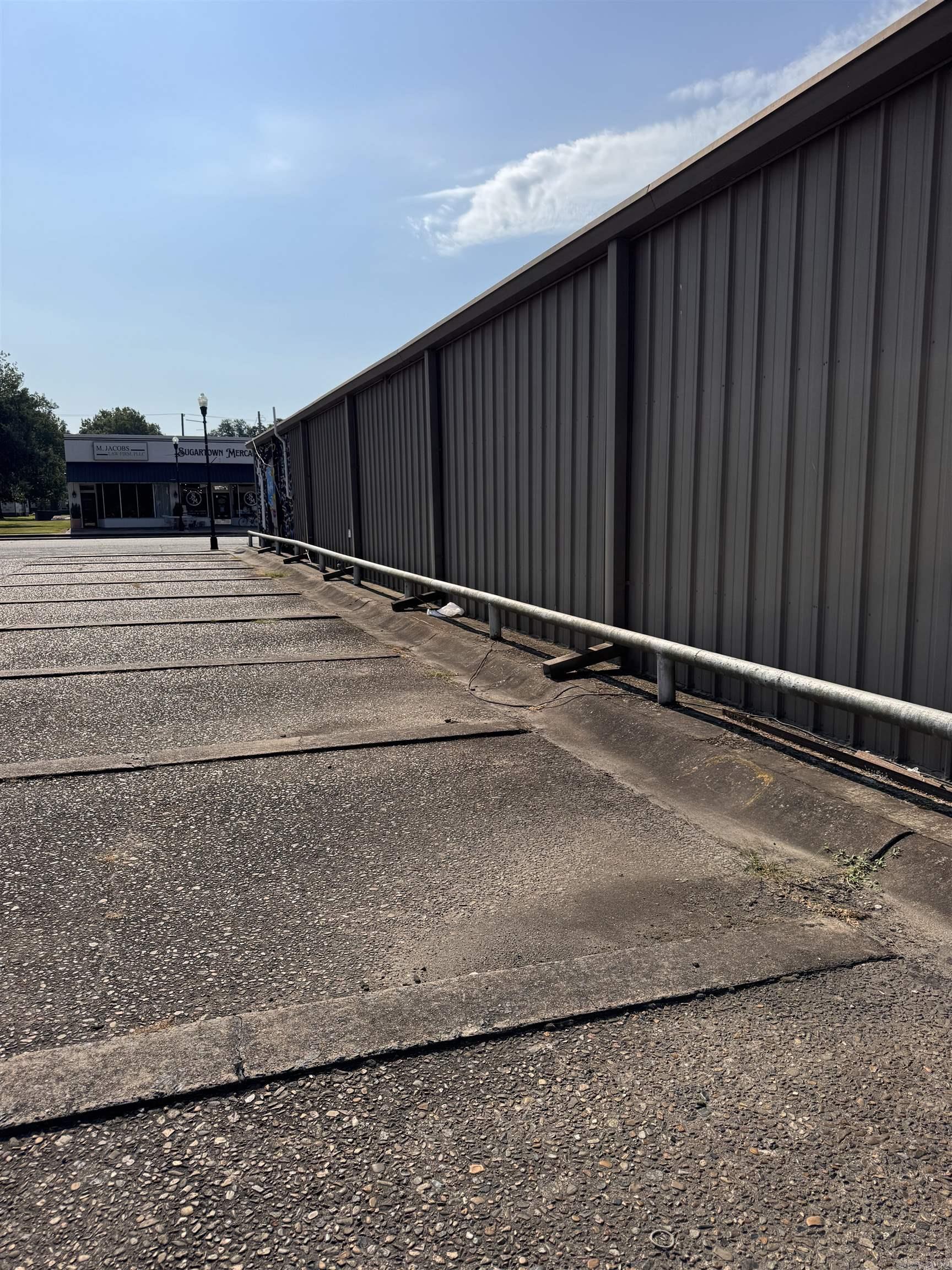 504 A S Main  Stuttgart, AR