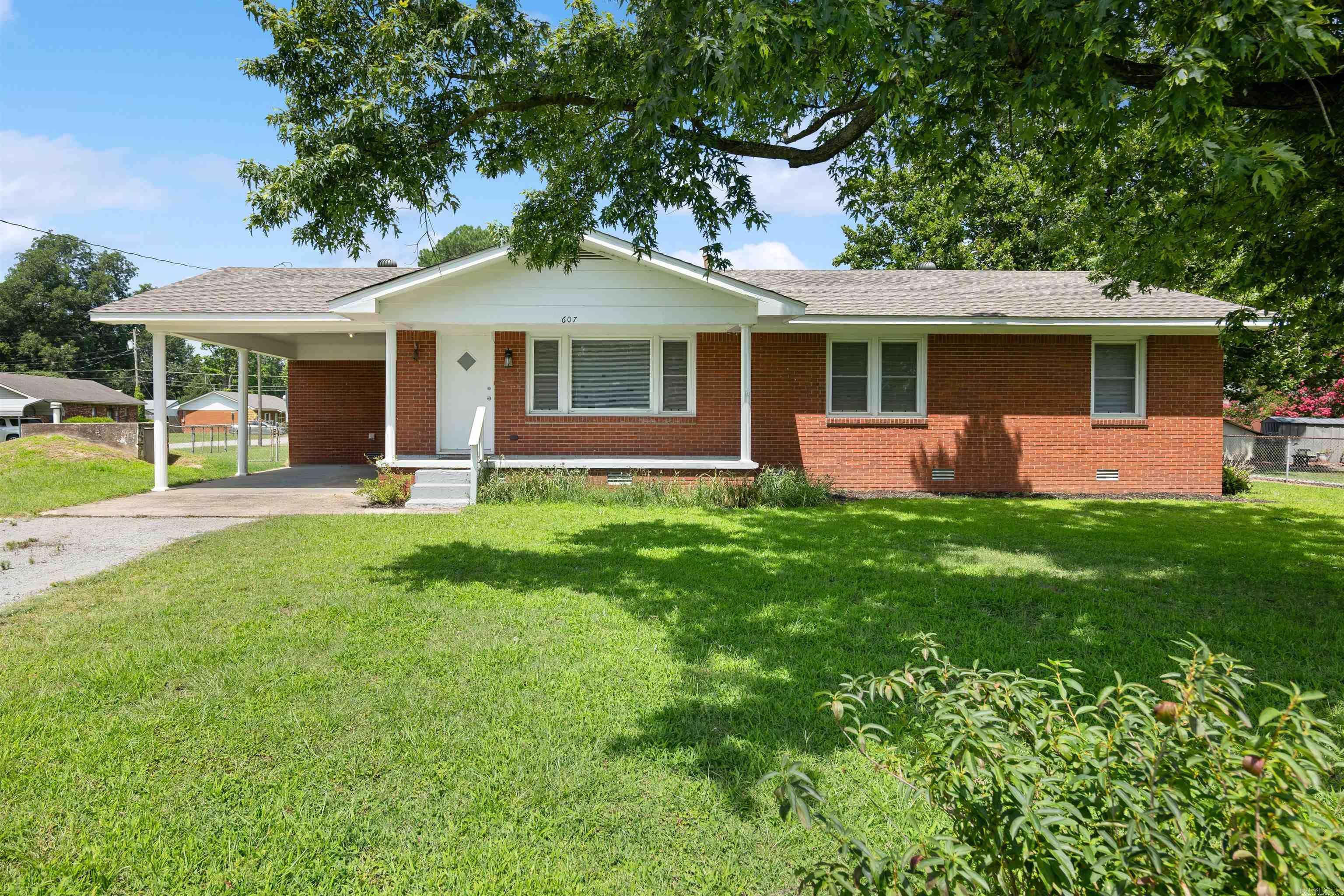 607 Lake  Lake City, AR