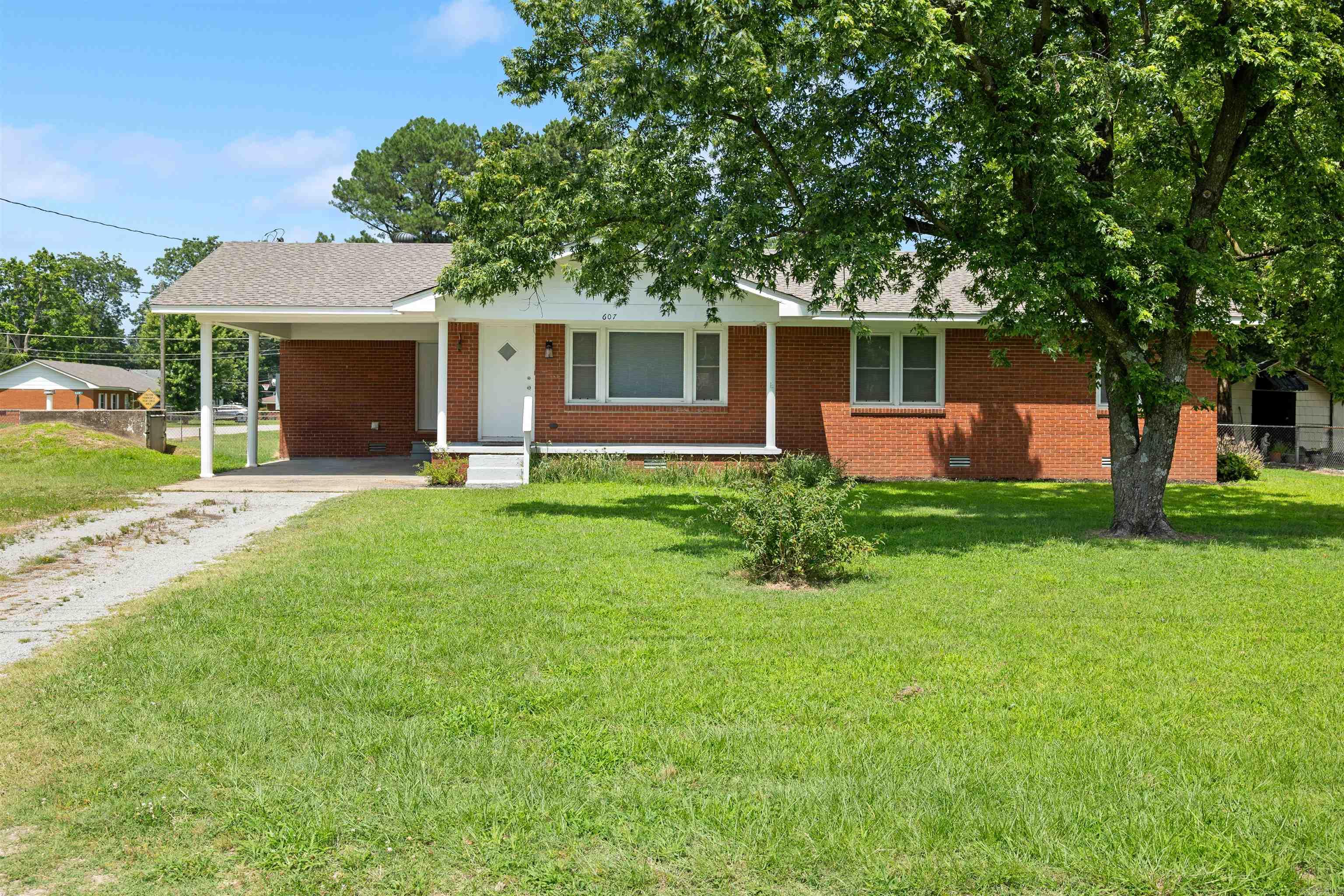 607 Lake  Lake City, AR