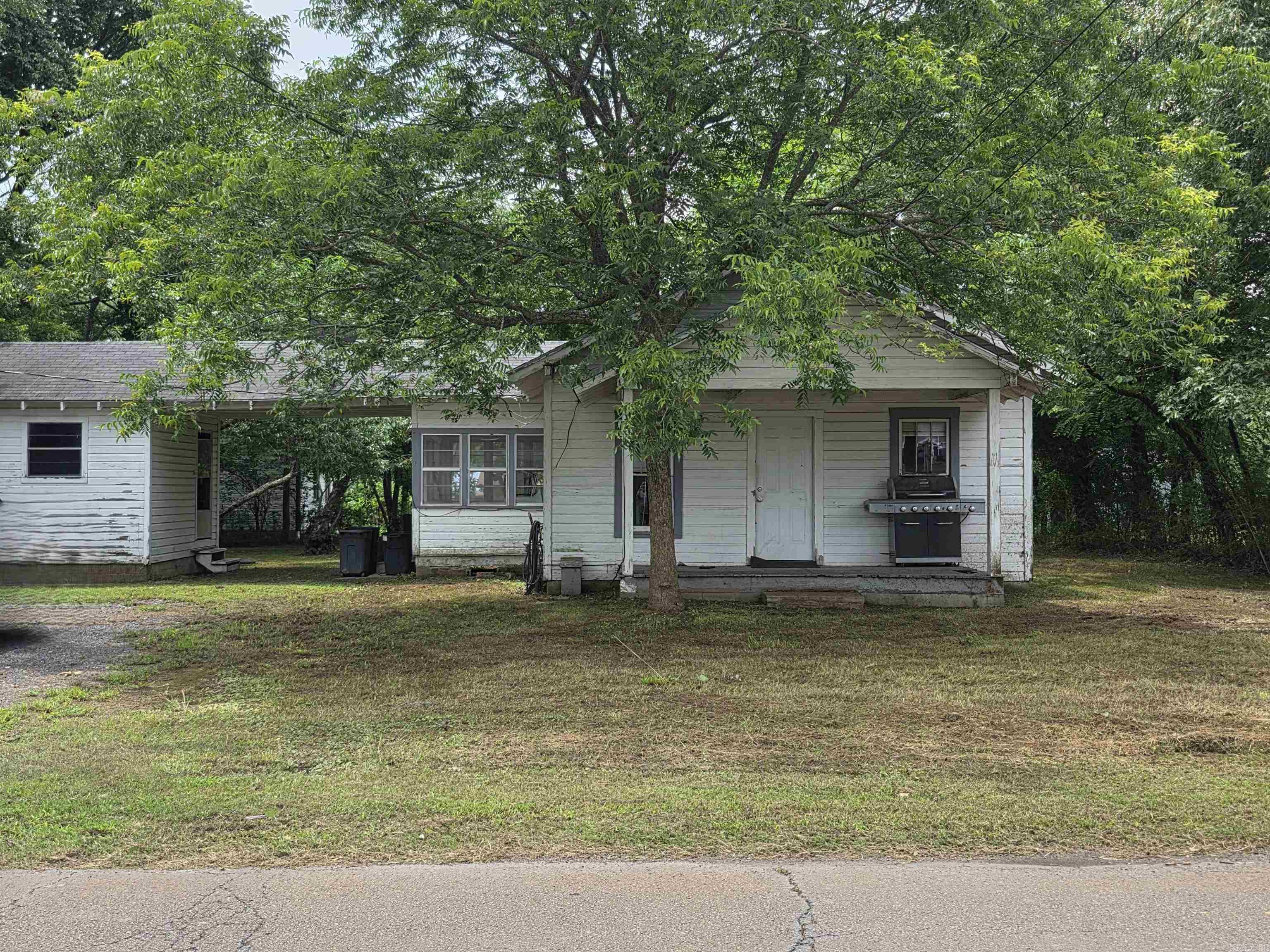 1604 Reeves  Mena, AR
