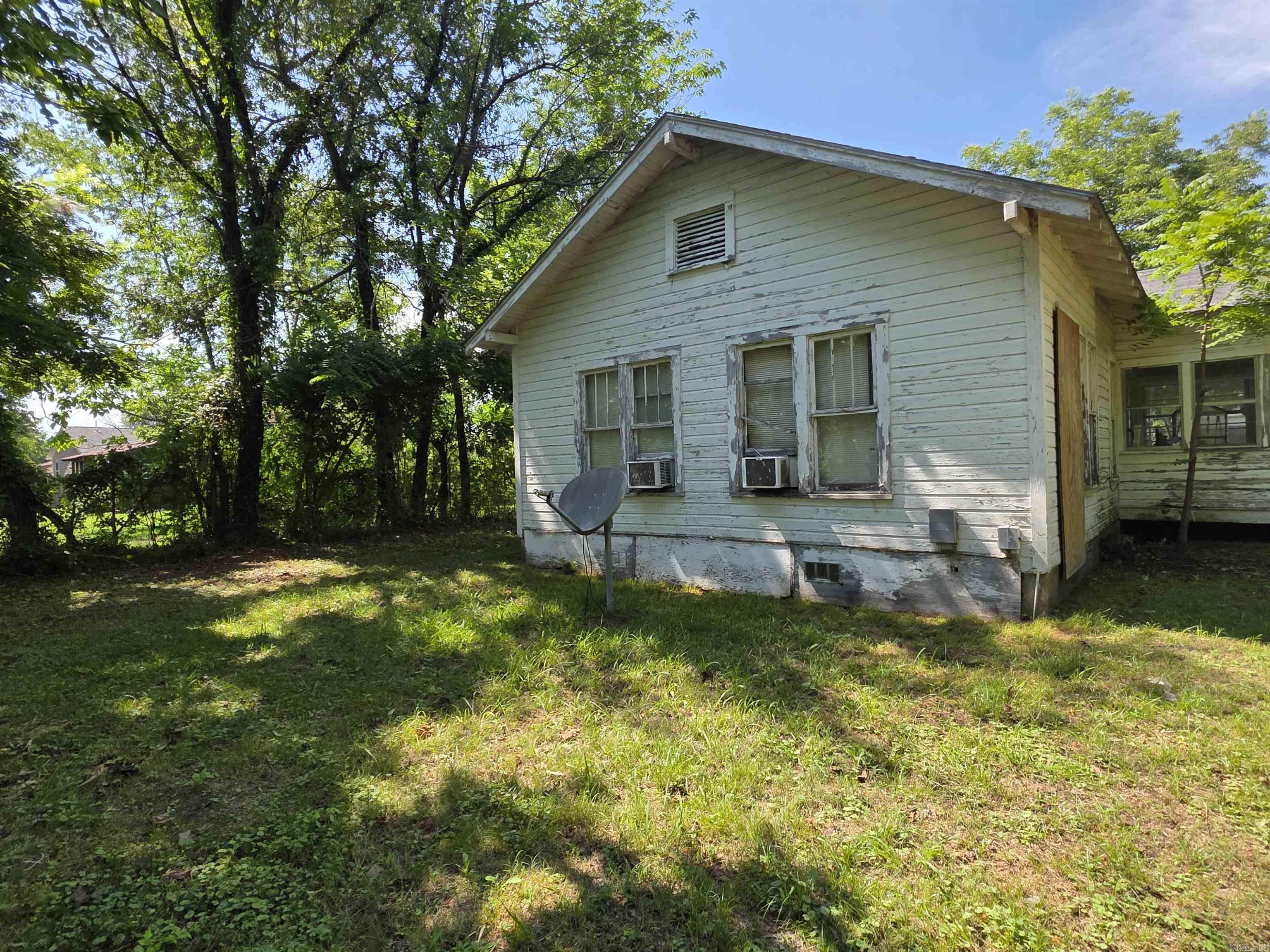 1604 Reeves  Mena, AR