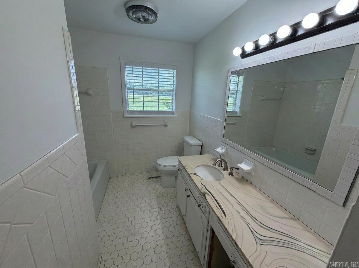 14738 Faulkner Lake  North Little Rock, AR