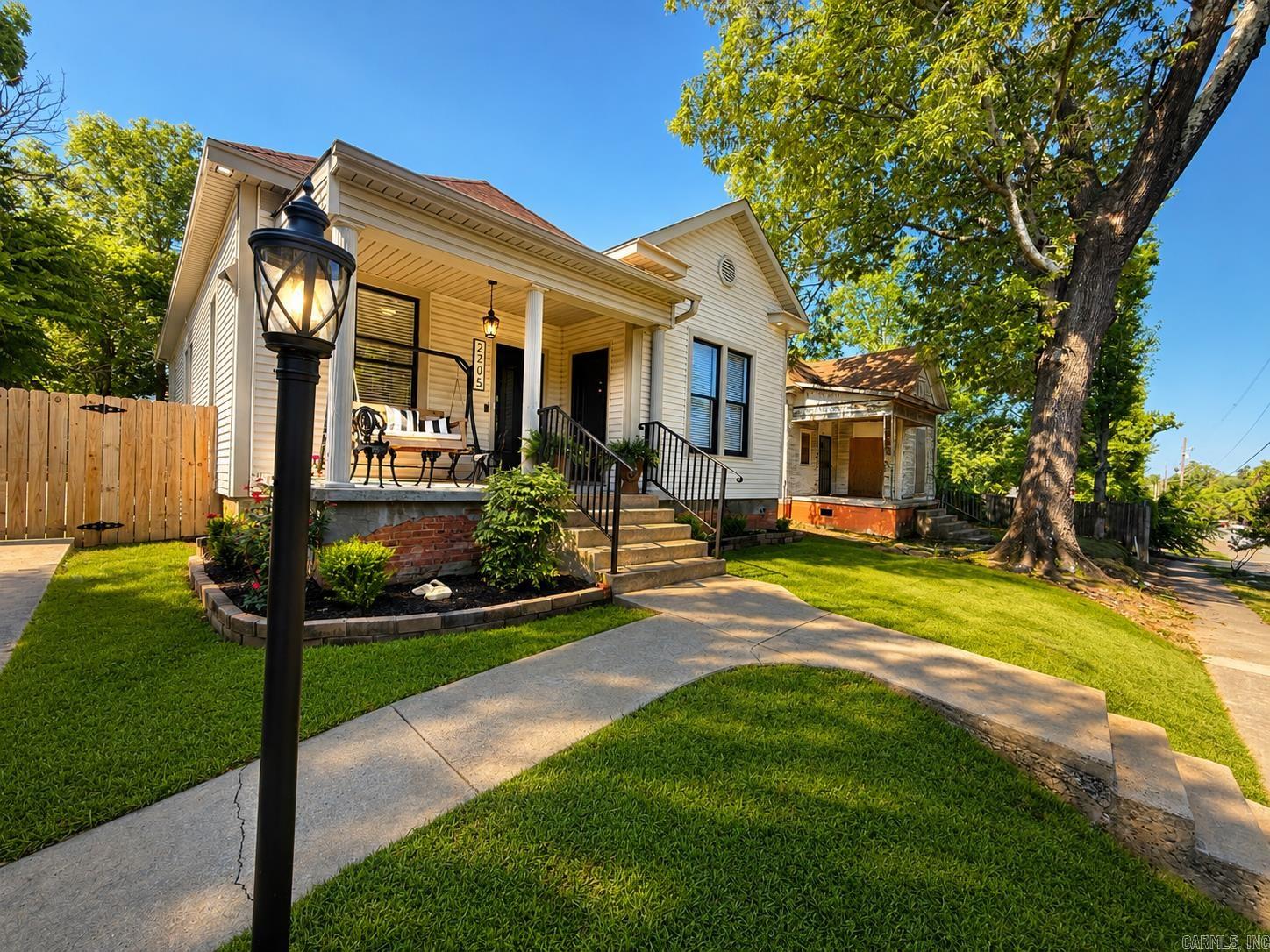 2205 W 13  Little Rock, AR