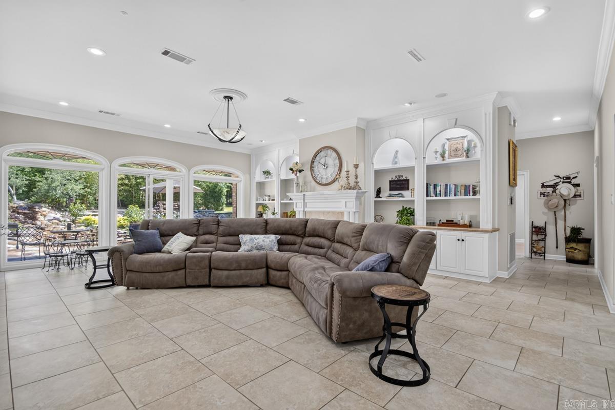 13620 Pleasant Forest Dr  Little Rock, AR