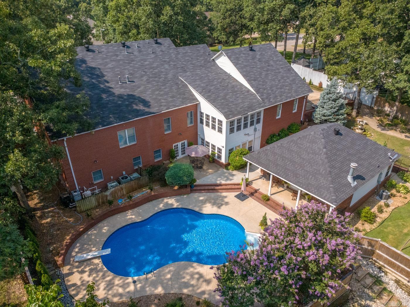 2114 Spring Hollow Dr  Jonesboro, AR