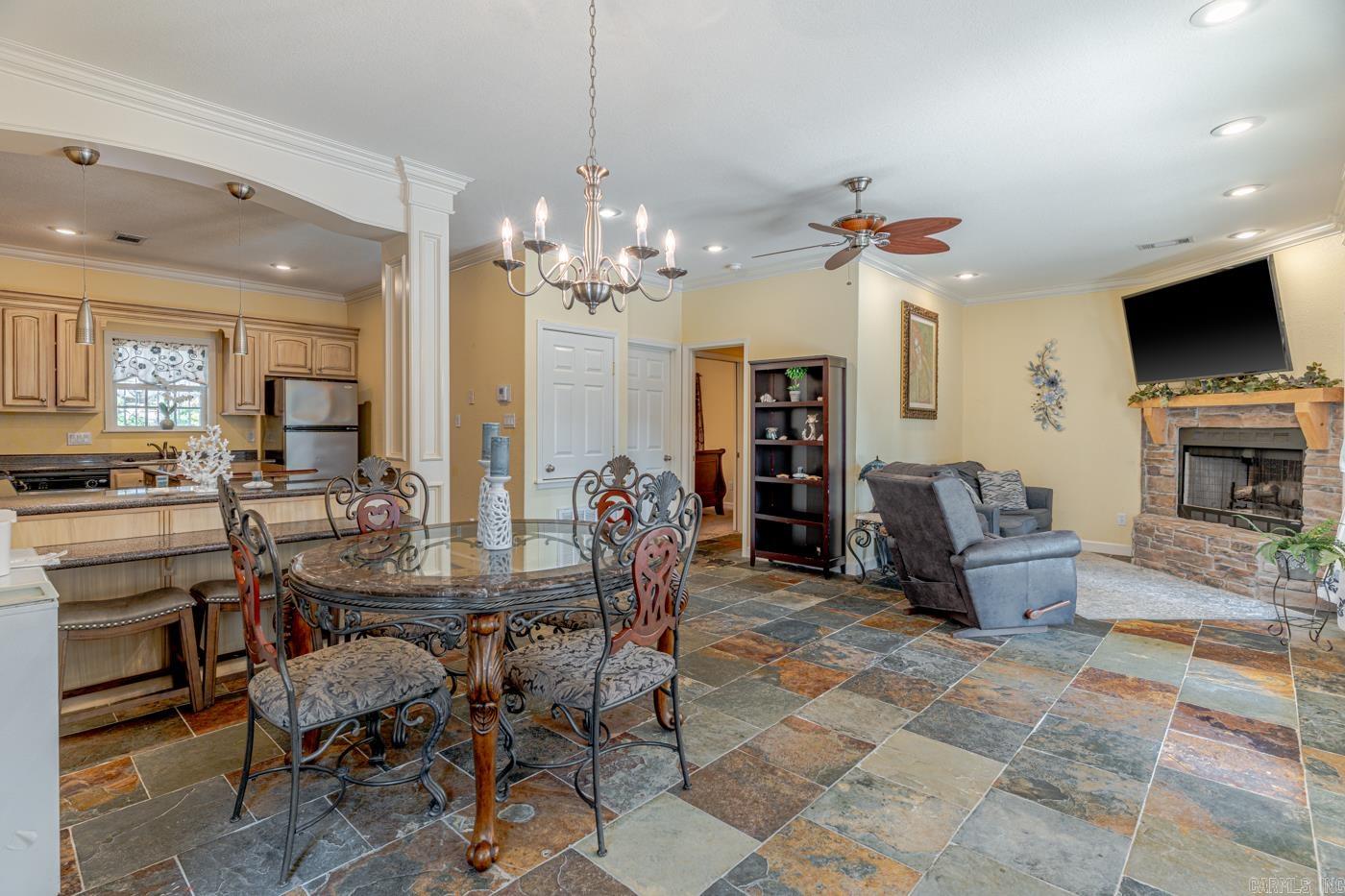 2114 Spring Hollow Dr  Jonesboro, AR