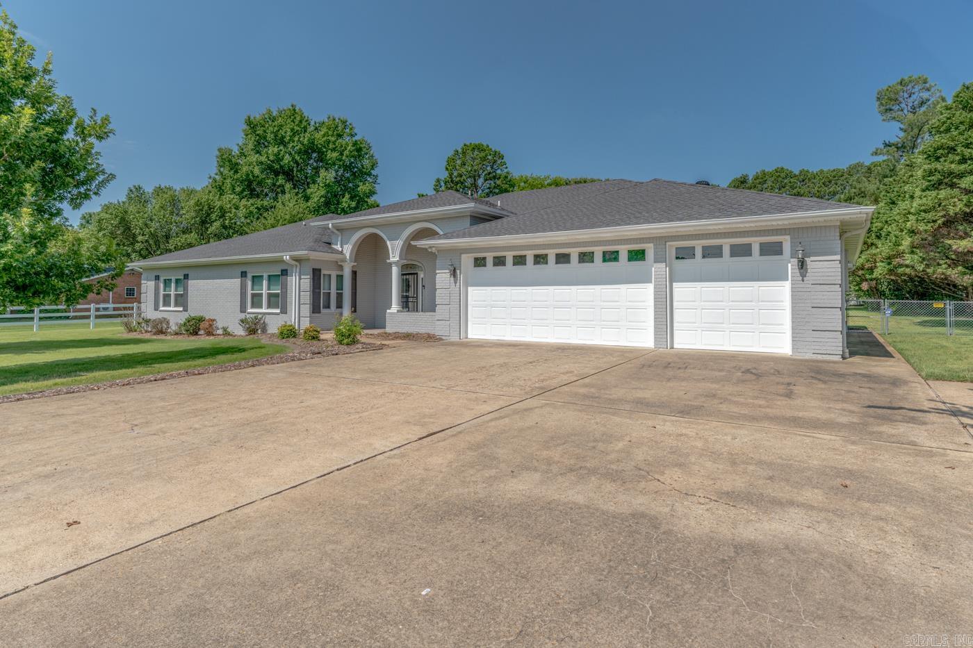 1725 Paragould Dr  Jonesboro, AR