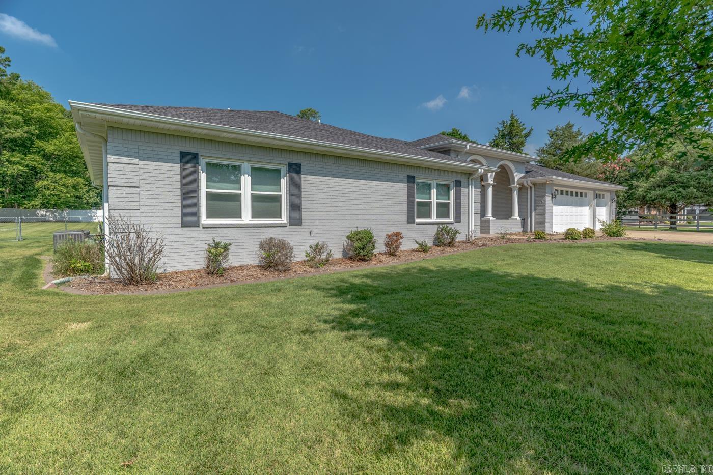 1725 Paragould Dr  Jonesboro, AR