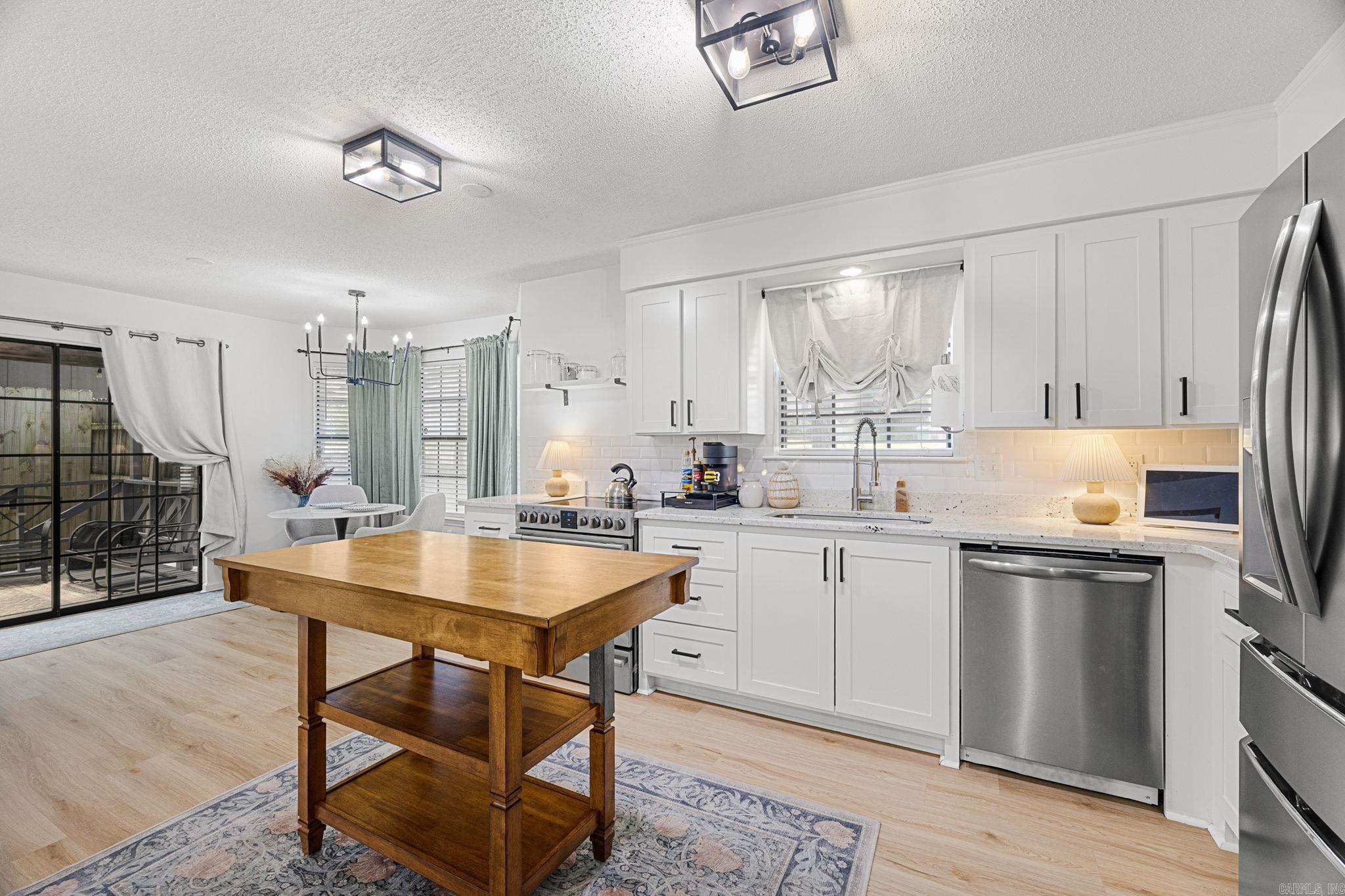 1 Woodview  Little Rock, AR