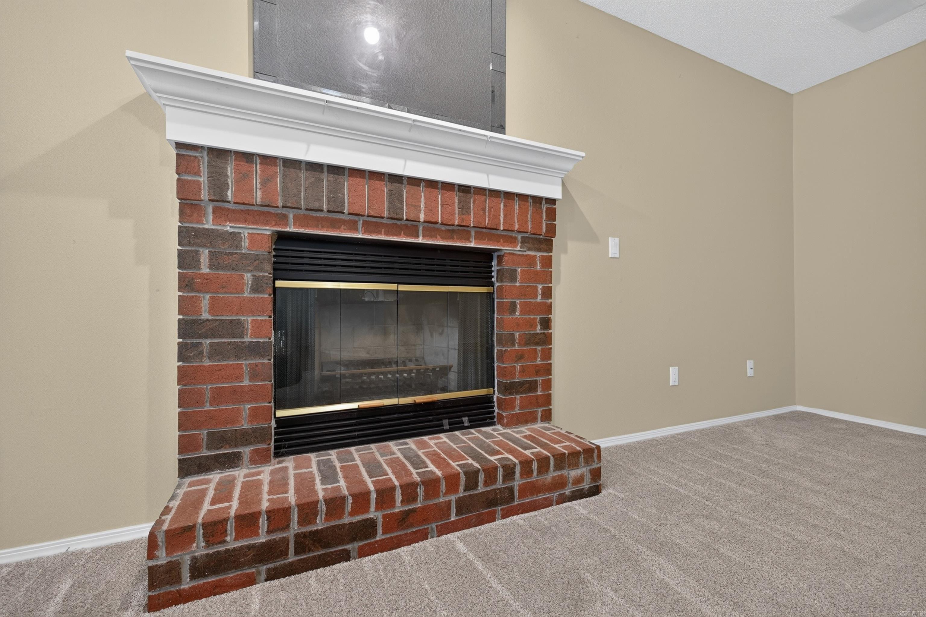 70 Almazan Way  Hot Springs Village, AR
