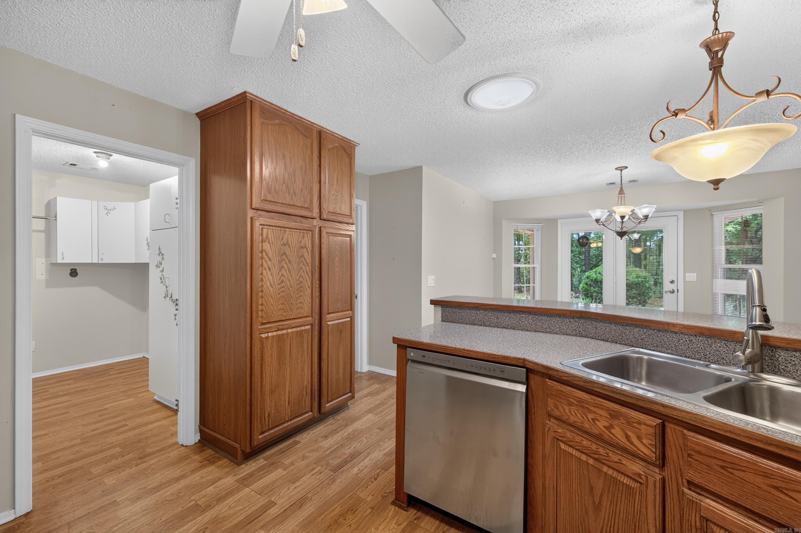 70 Almazan Way  Hot Springs Village, AR