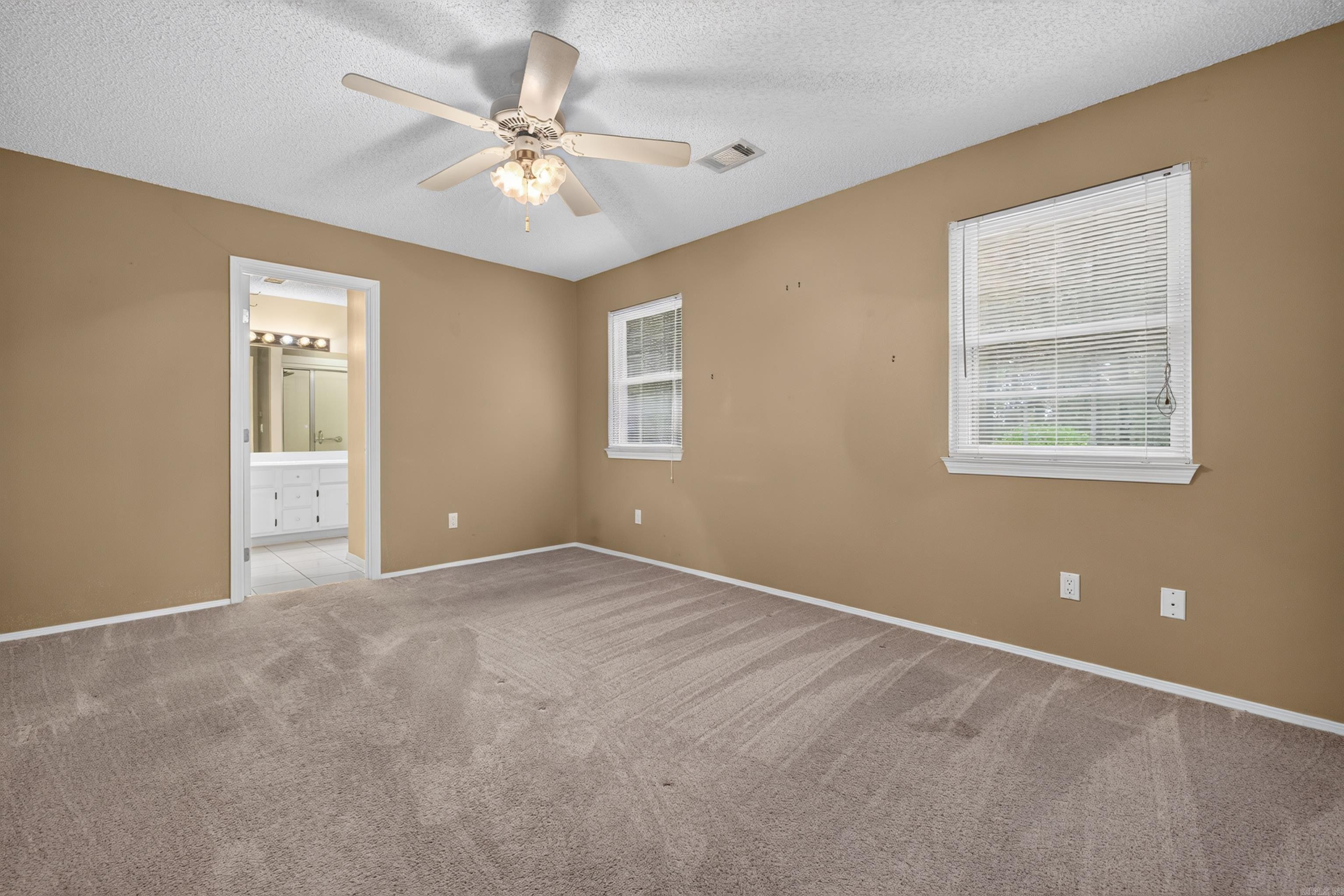70 Almazan Way  Hot Springs Village, AR