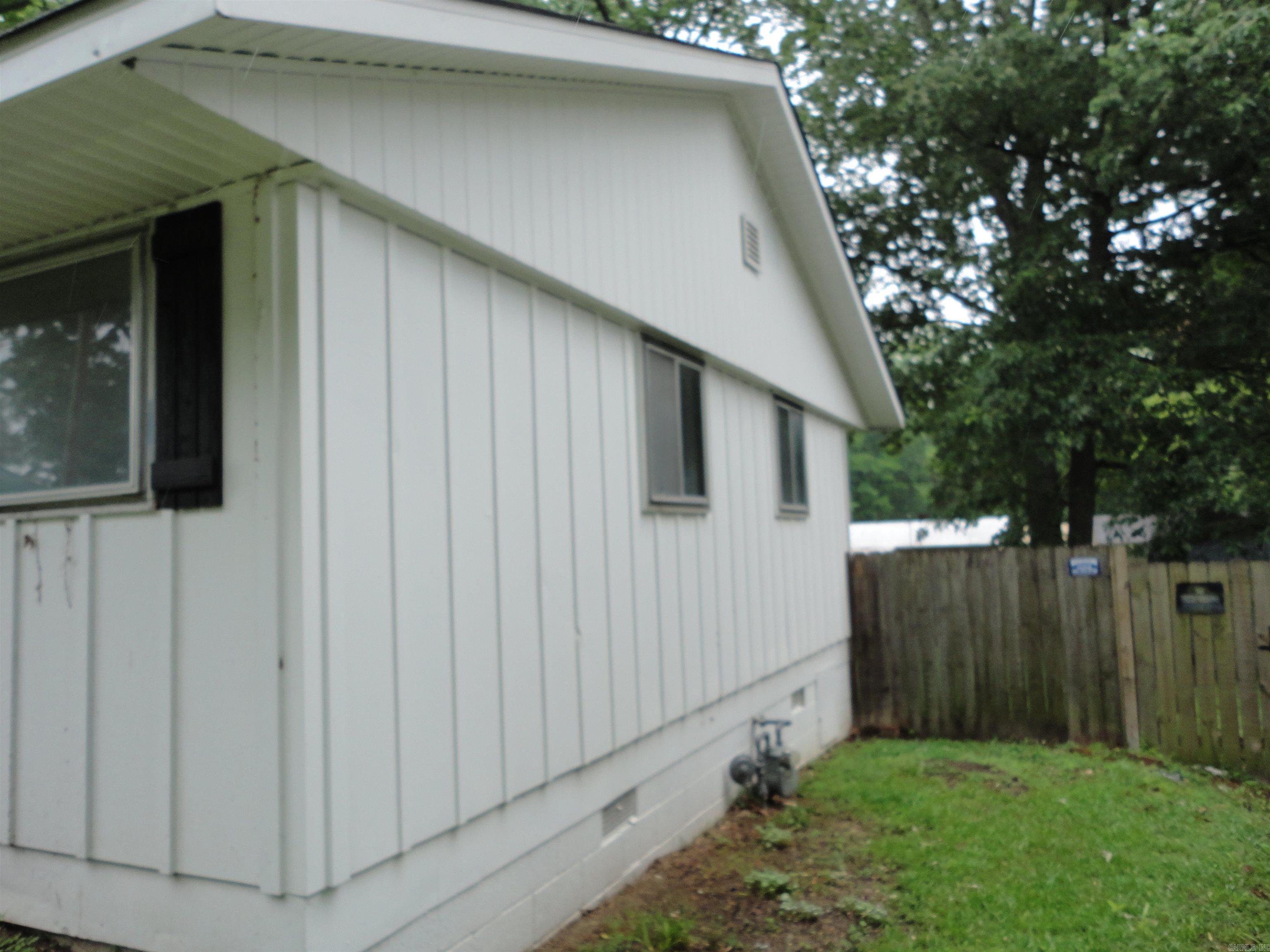 815 Desoto  Benton, AR