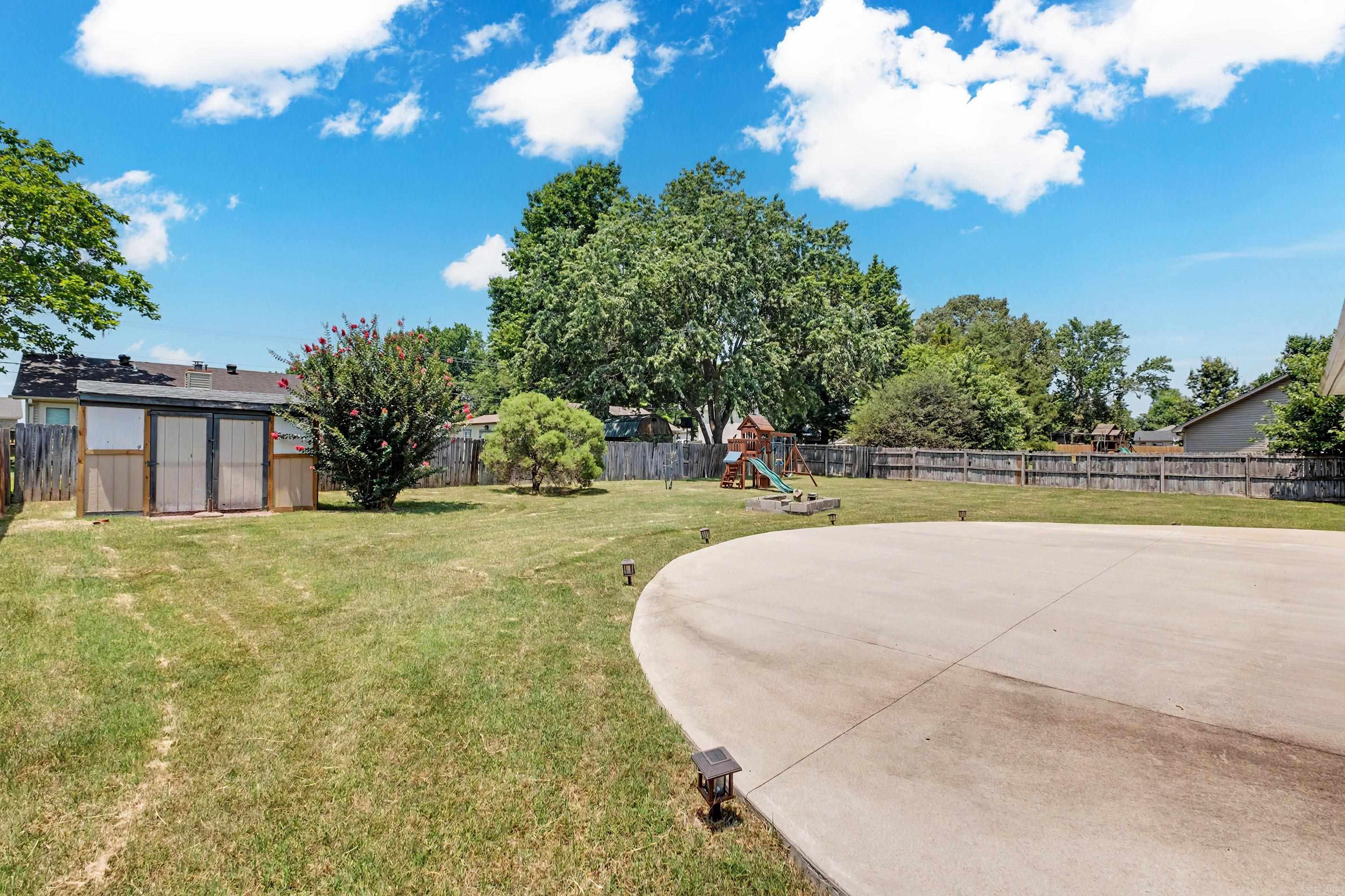25 FIELDCREST CIR  Cabot, AR